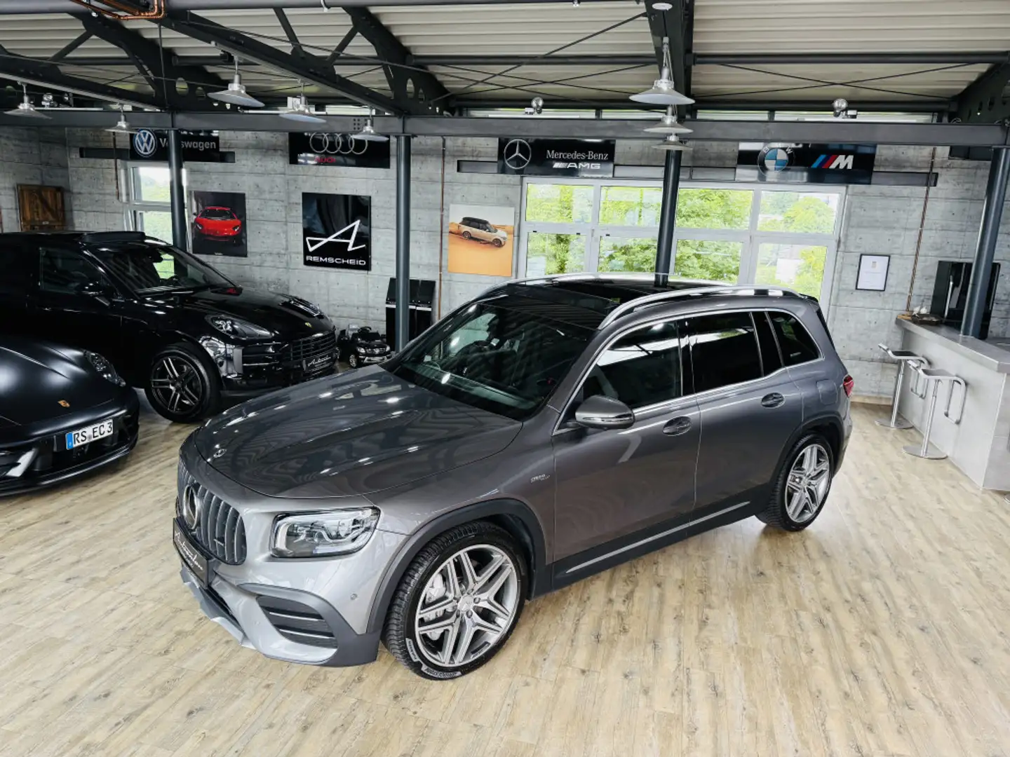Mercedes-Benz GLB 35 AMG 4Matic*PANO*360°KAM*DISTRONIC*LED*20Z Сірий - 2