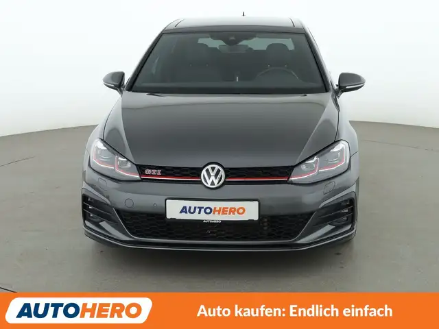 Volkswagen Golf view 9
