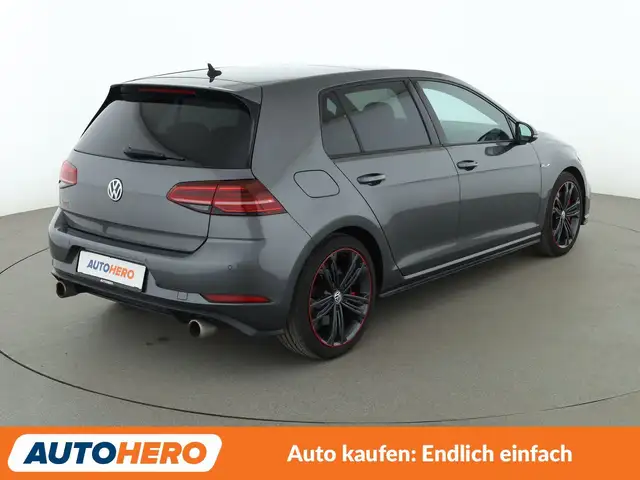 Volkswagen Golf view 6