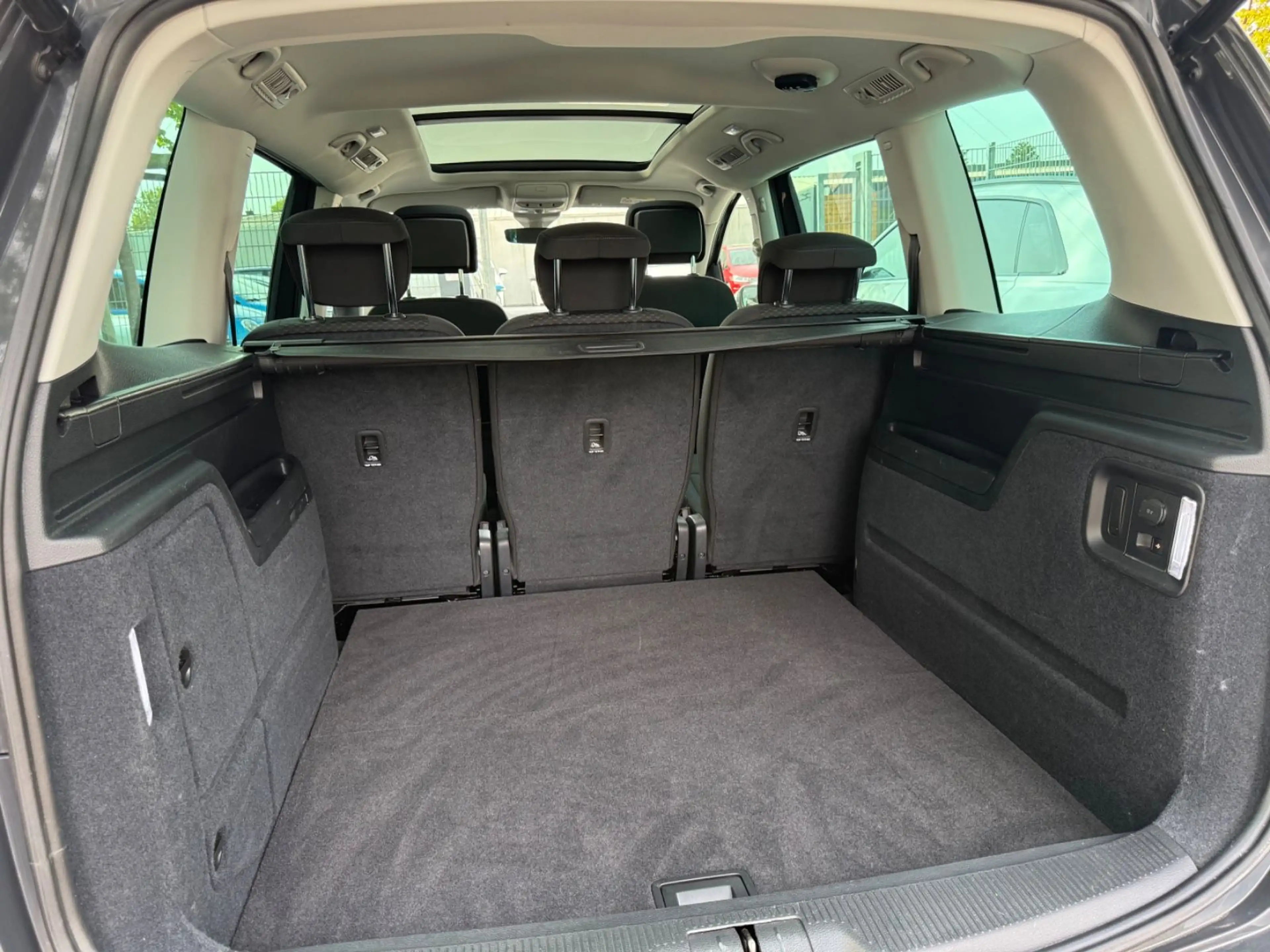 Volkswagen Sharan United 1.4 TSI*AHK*ACC*PANO*E-Türe*StHzg* — photo 19