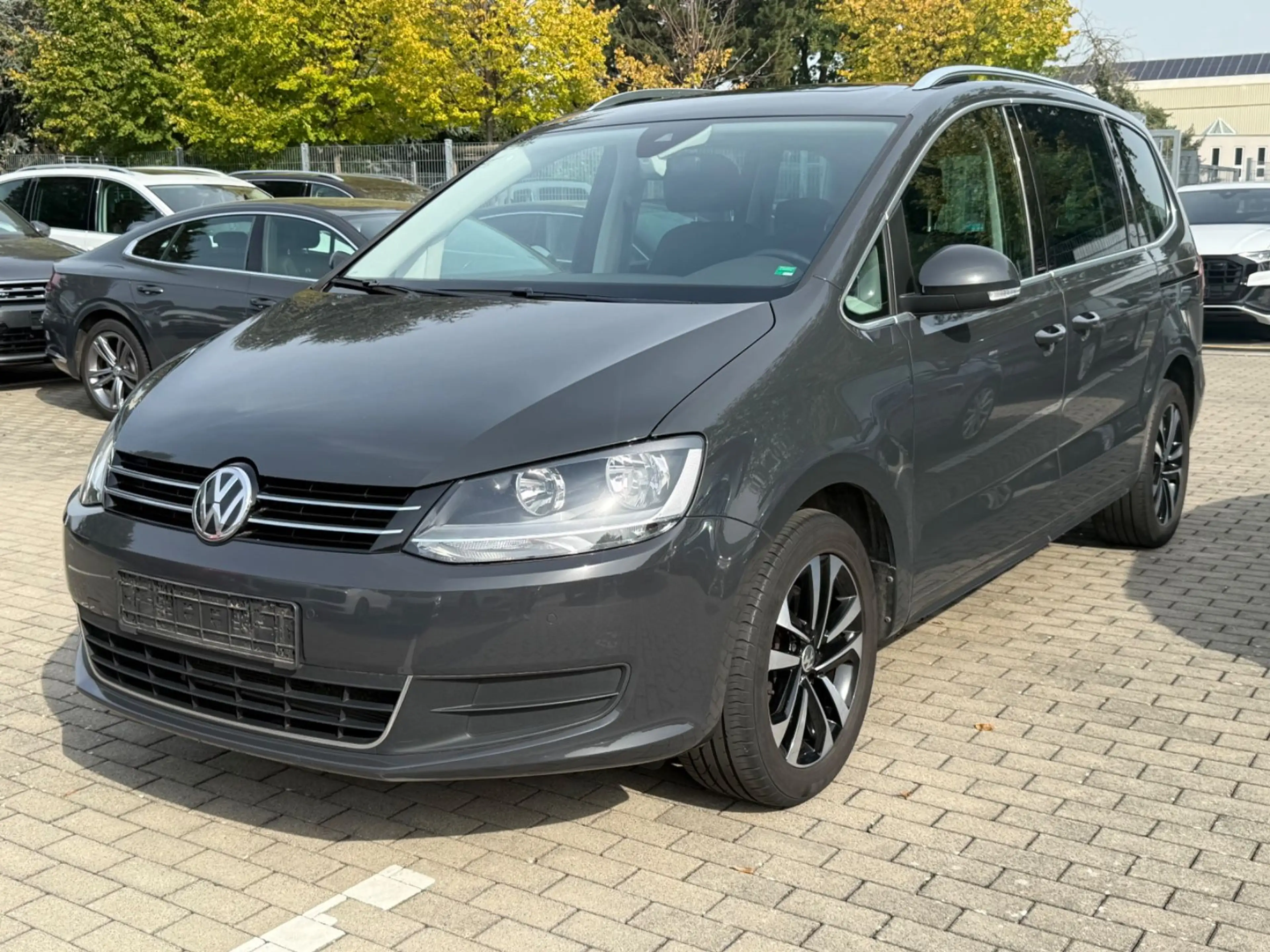 Volkswagen Sharan United 1.4 TSI*AHK*ACC*PANO*E-Türe*StHzg* — photo 2