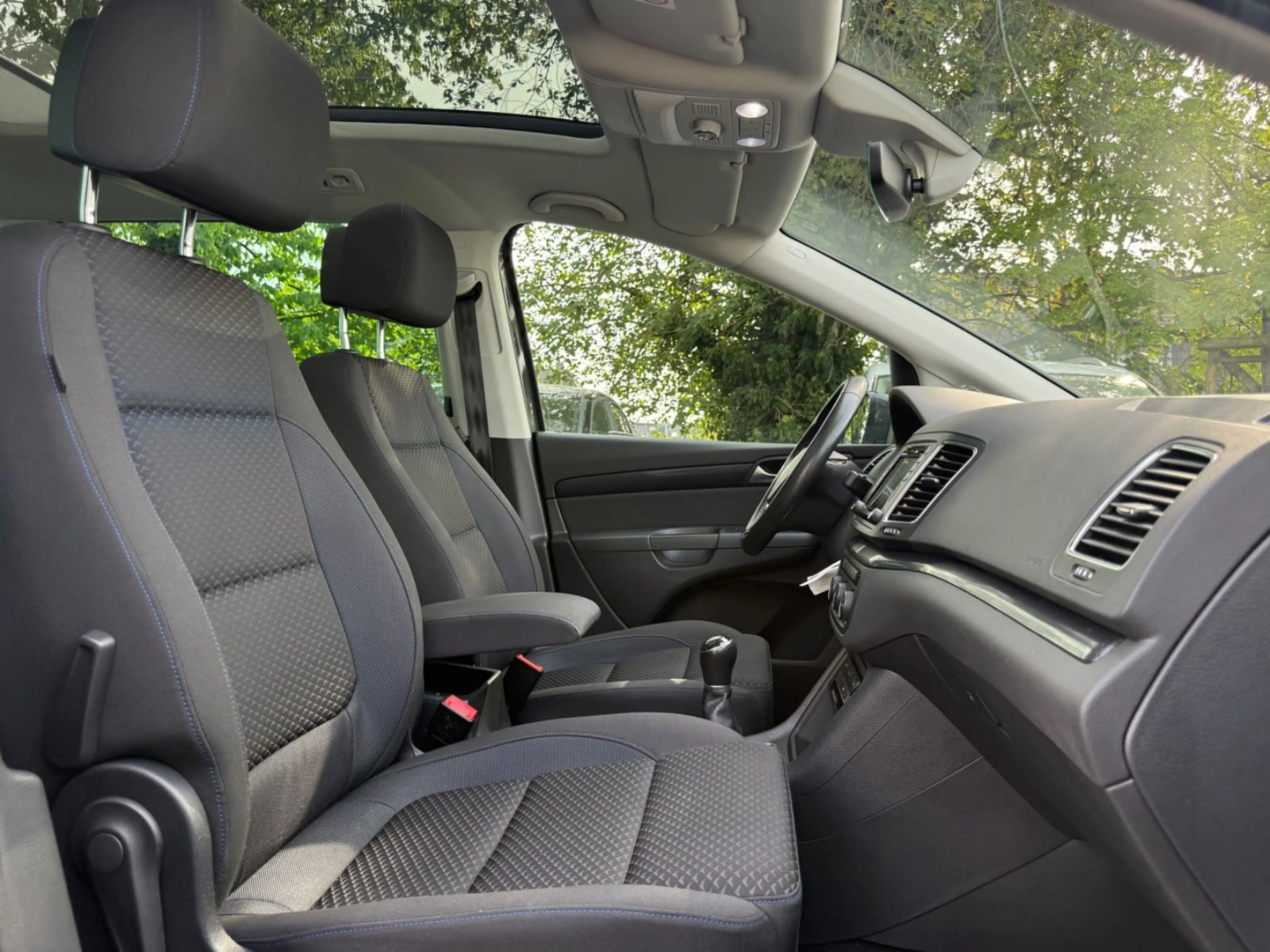 Volkswagen Sharan United 1.4 TSI*AHK*ACC*PANO*E-Türe*StHzg* — photo 17