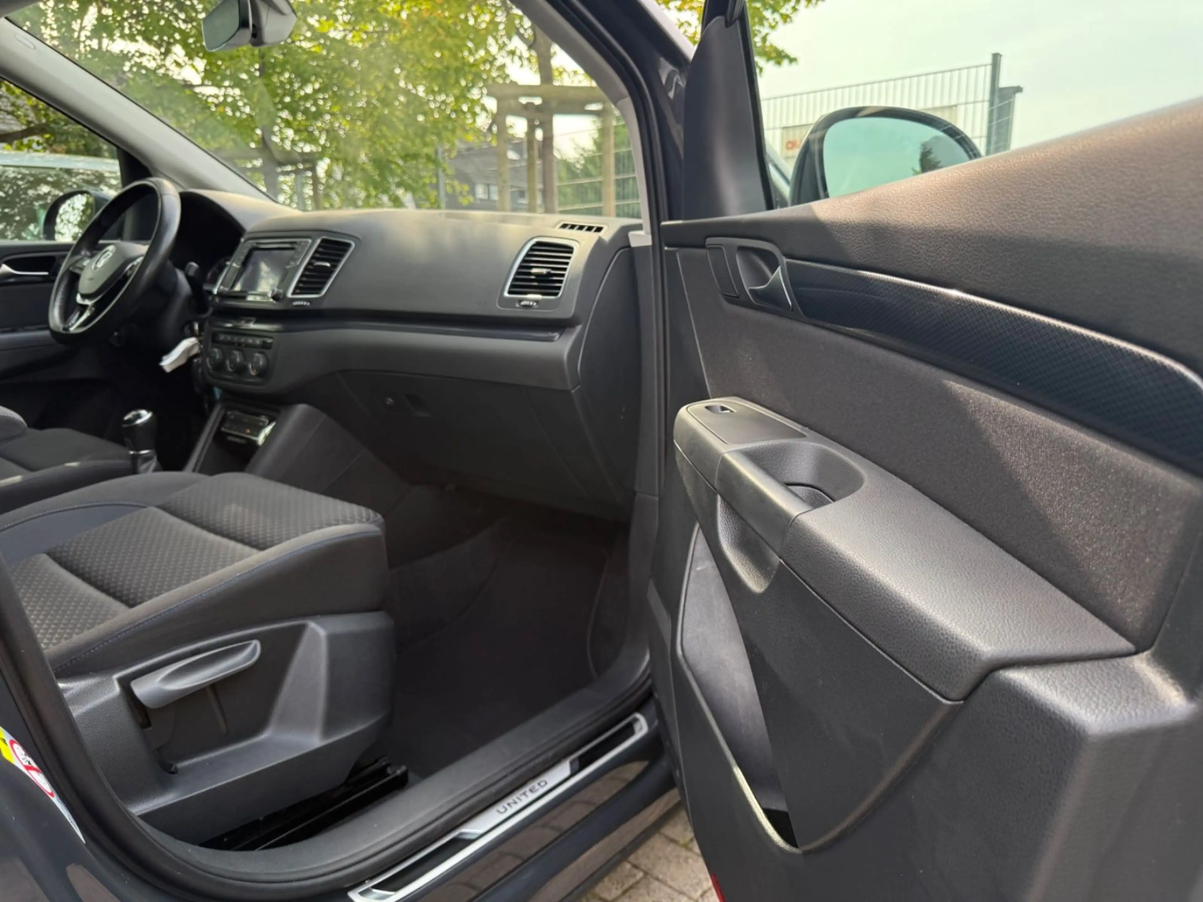 Volkswagen Sharan United 1.4 TSI*AHK*ACC*PANO*E-Türe*StHzg* — photo 16