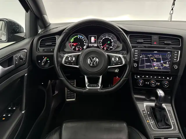 Volkswagen Golf view 13
