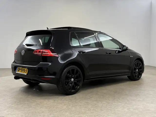 Volkswagen Golf view 12