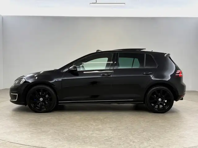 Volkswagen Golf view 11