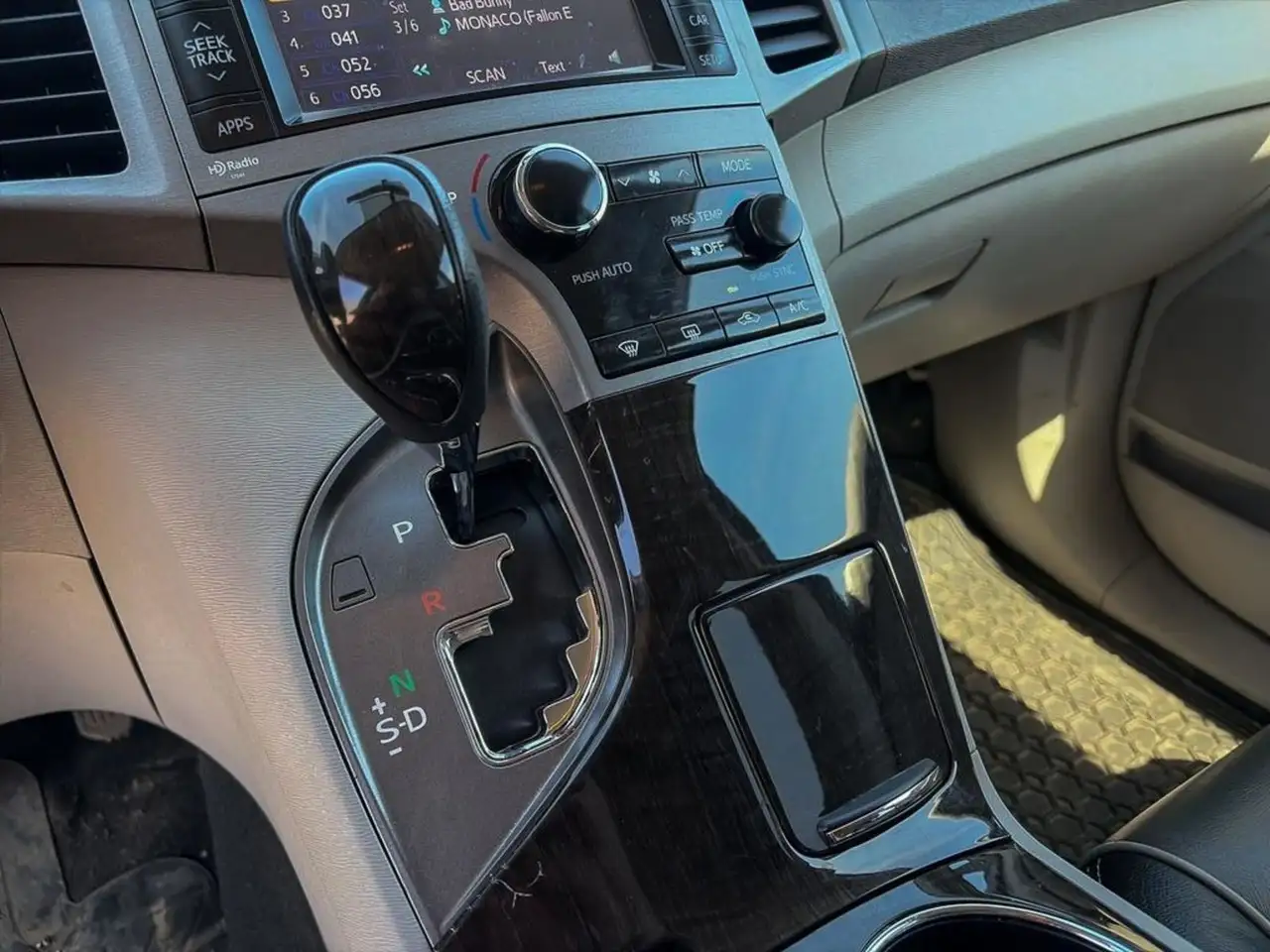 Toyota Venza снимка Toyota Venza