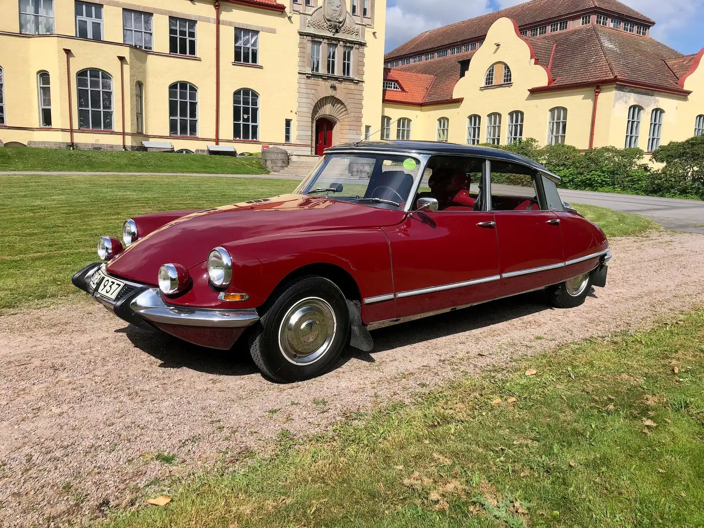 Citroen DS 21 Pallas Rot - 1