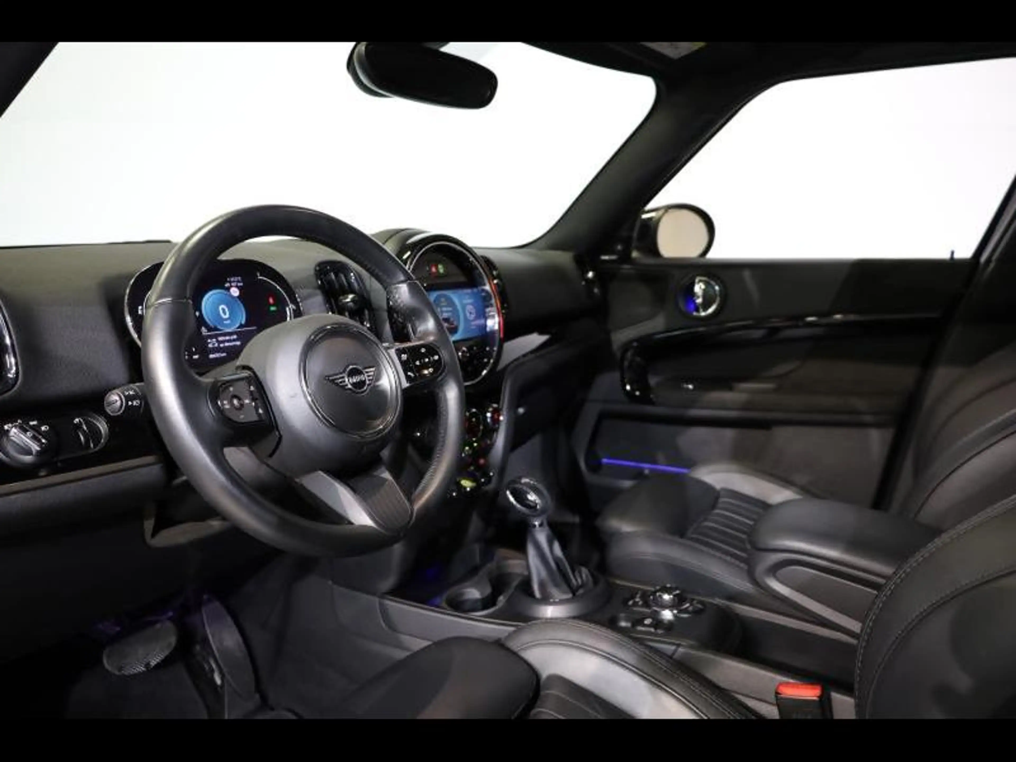 MINI Cooper SE Countryman ALL4 — photo 6