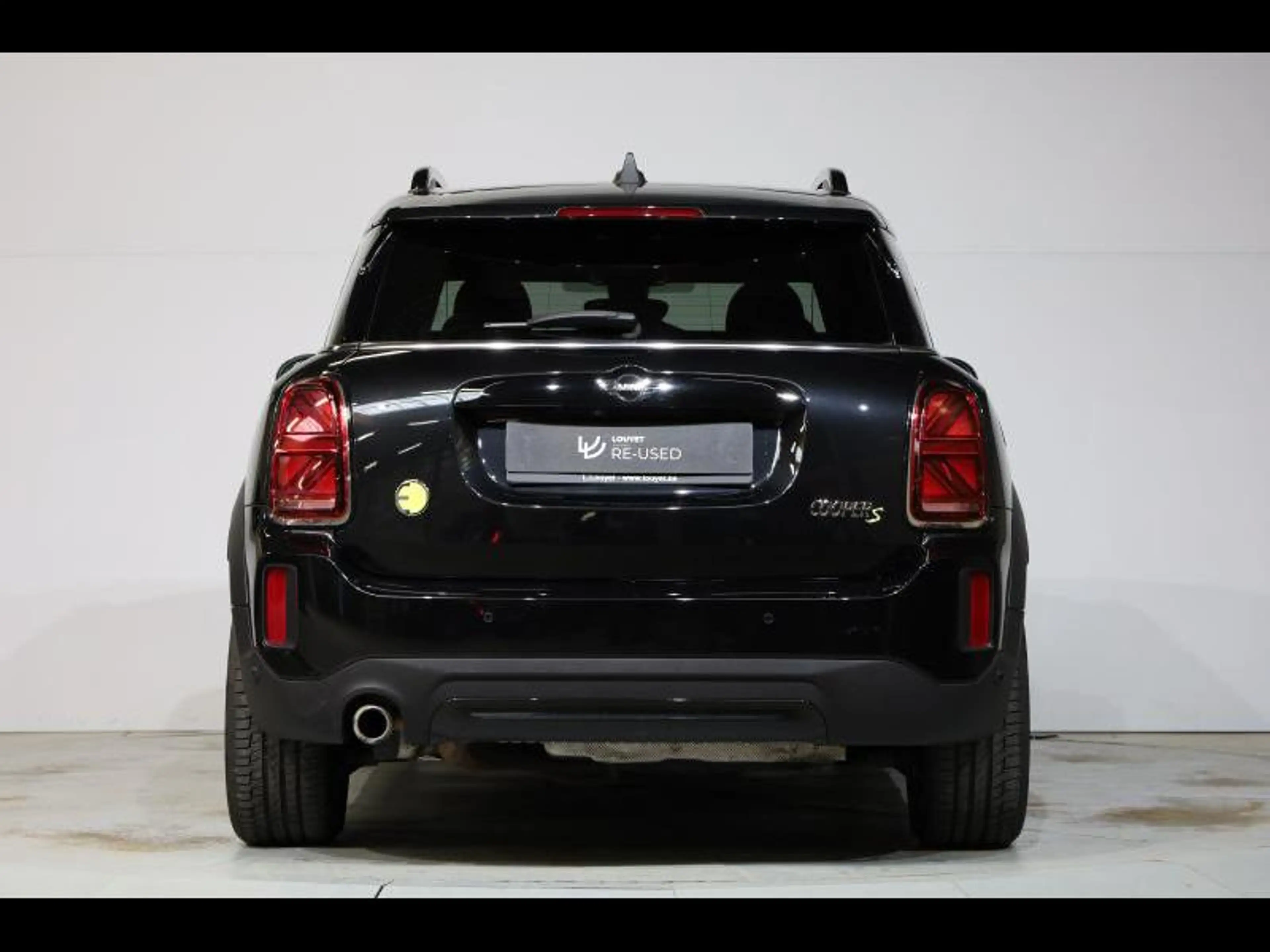 MINI Cooper SE Countryman ALL4 — photo 4