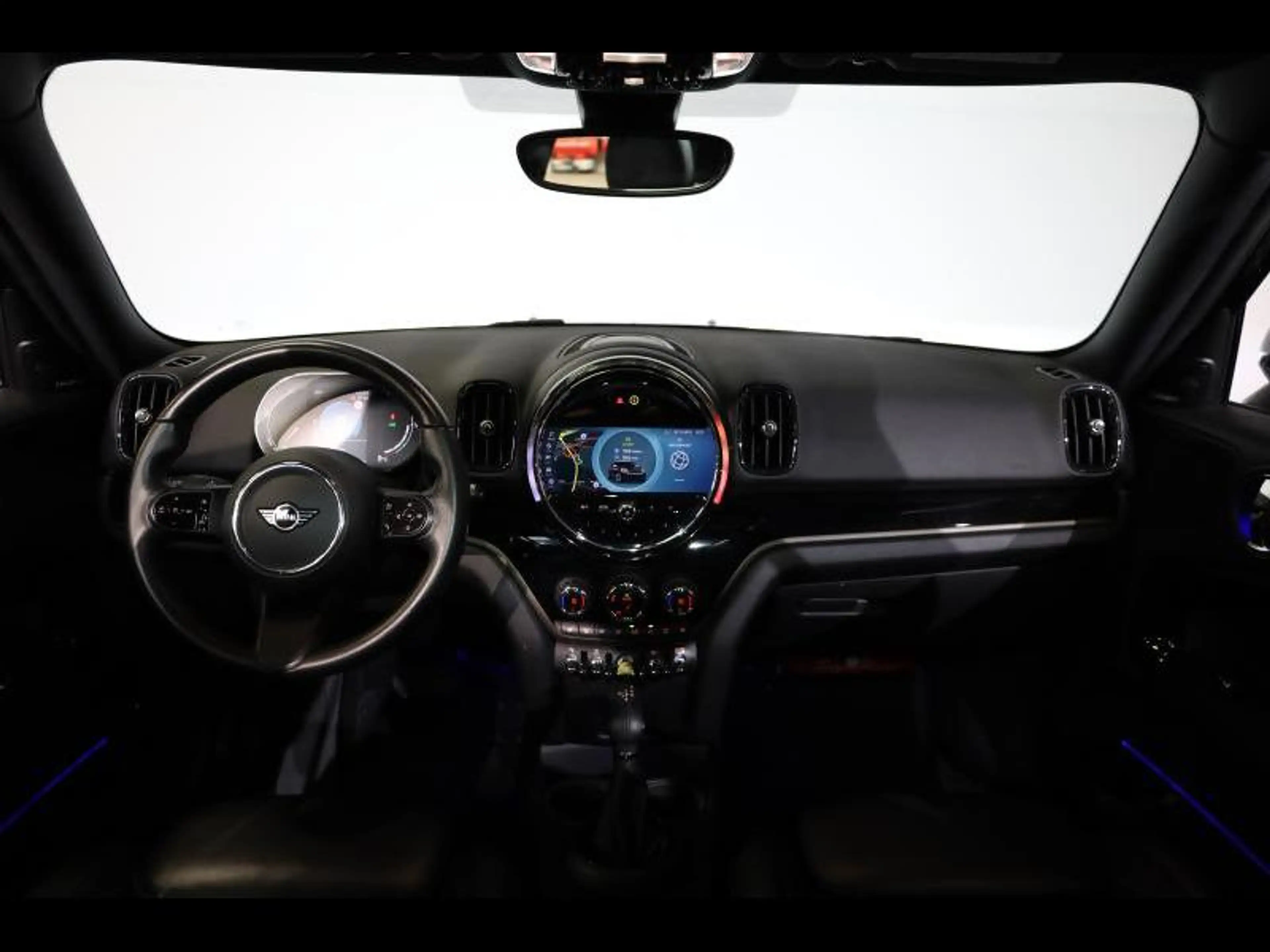MINI Cooper SE Countryman ALL4 — photo 7