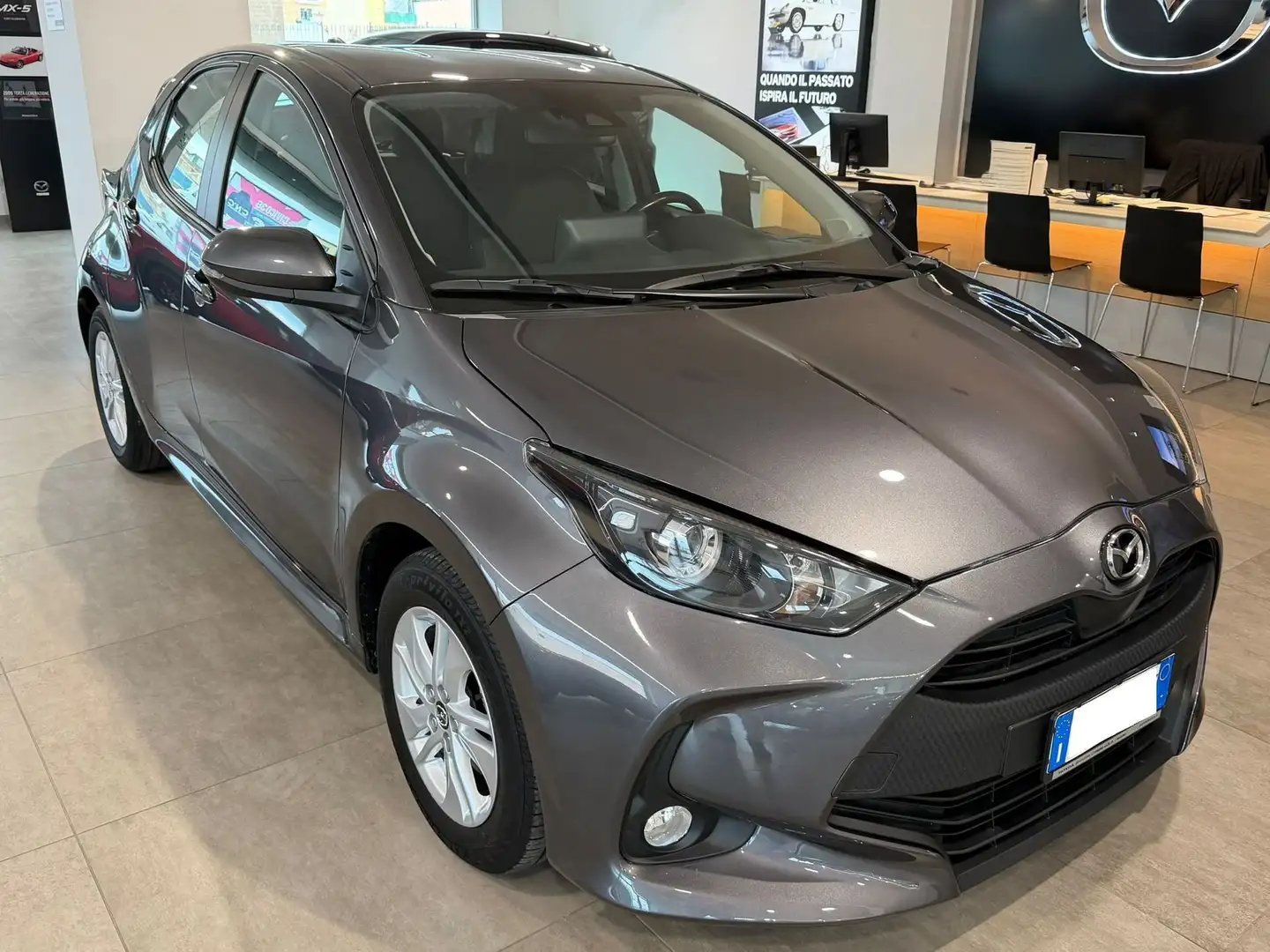 Mazda 2 Mazda2 Hybrid 1.5 VVT e-CVT Full Hybrid Agile - 1