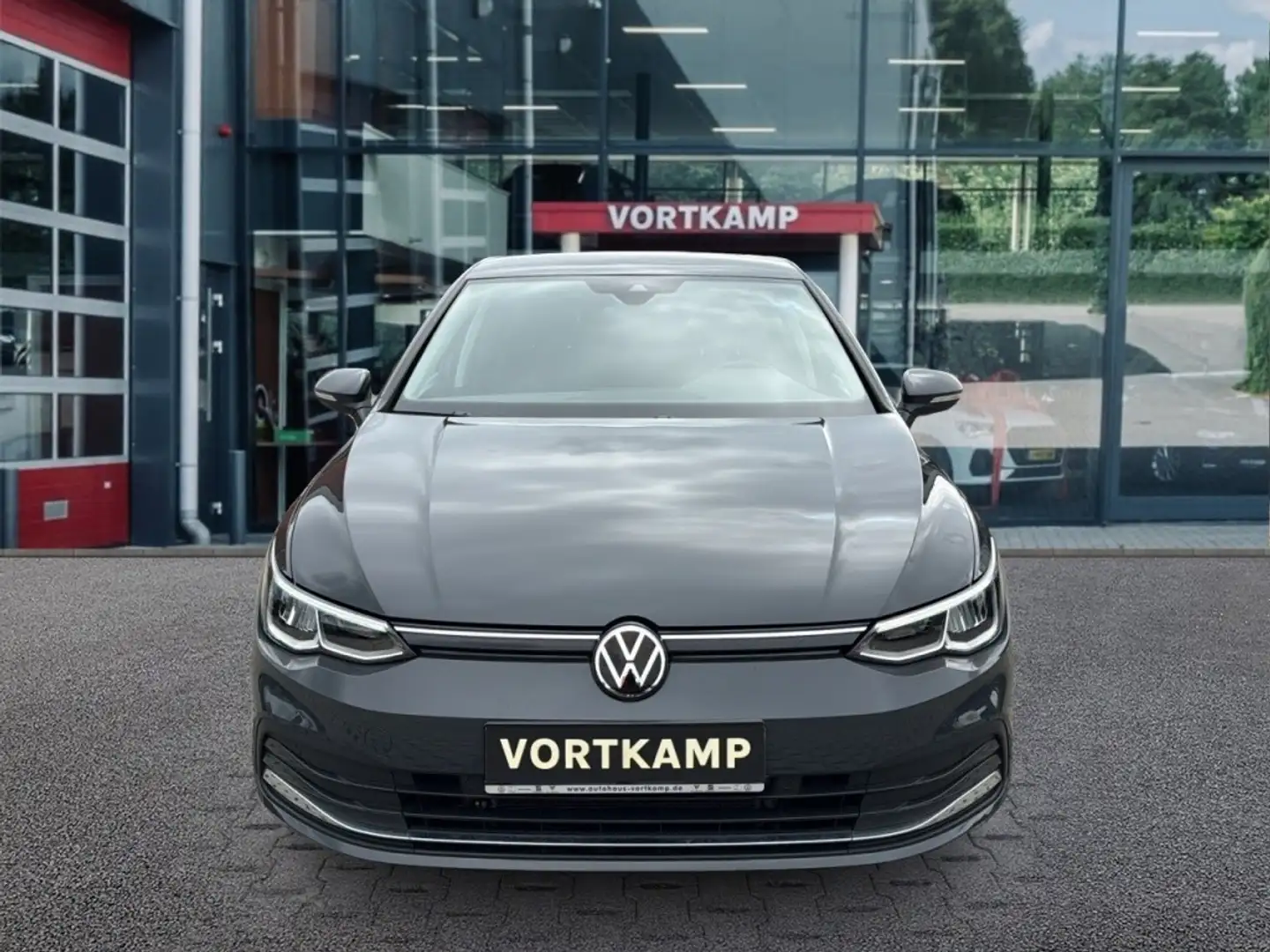 Volkswagen Golf 1.5 TSI LIFE NAVI/ACC/PDC/CARPLAY/STOEL-STUURVERW Grijs - 2