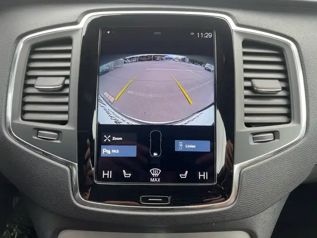 Volvo XC90 view 15