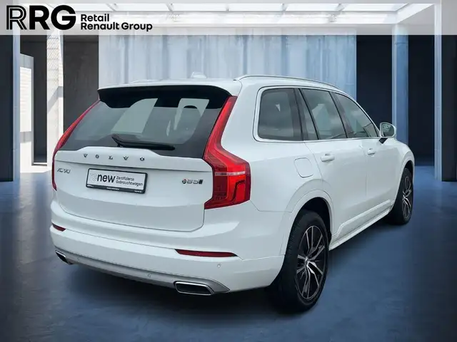 Volvo XC90 view 5