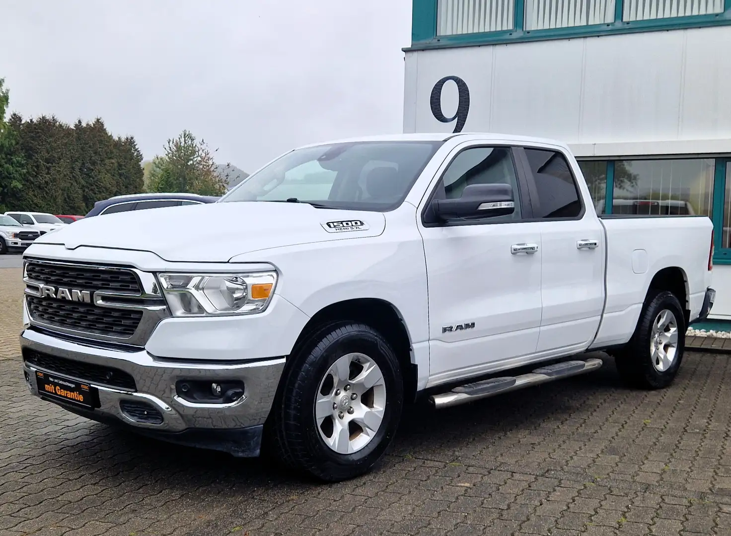 Dodge RAM 1500 5.7l Quad Cab Sitzheizung, Navi-App Weiß - 2