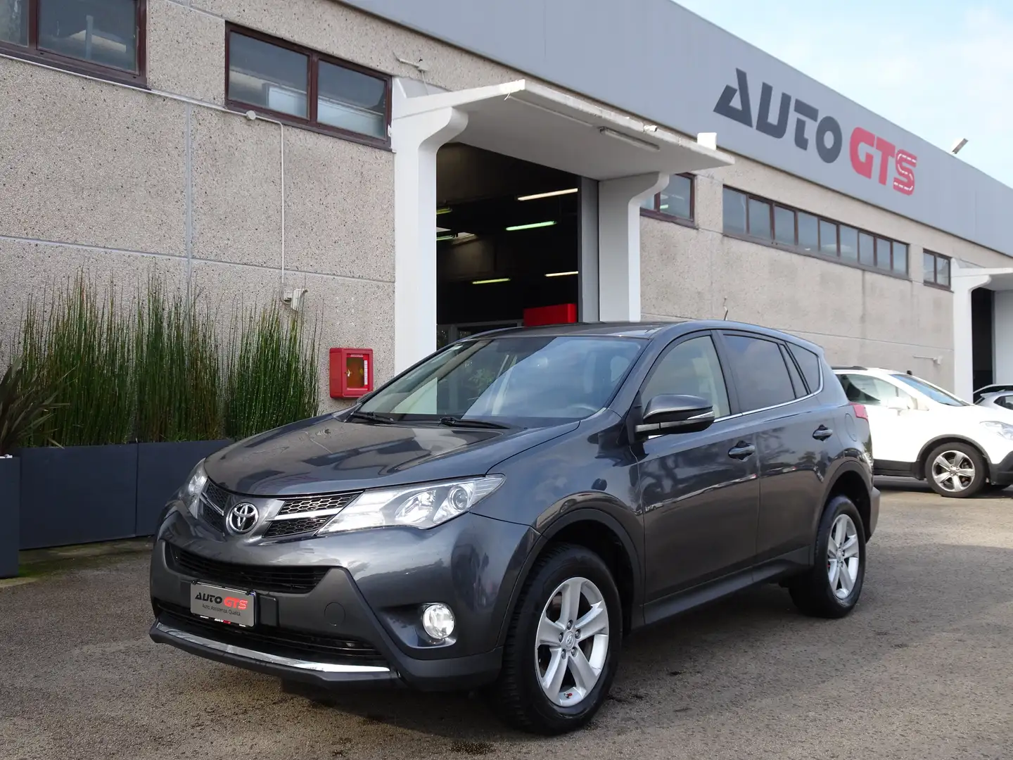 Toyota RAV 4 Rav4 2.0 d-4d Active 2wd 124cv mt Gris - 1