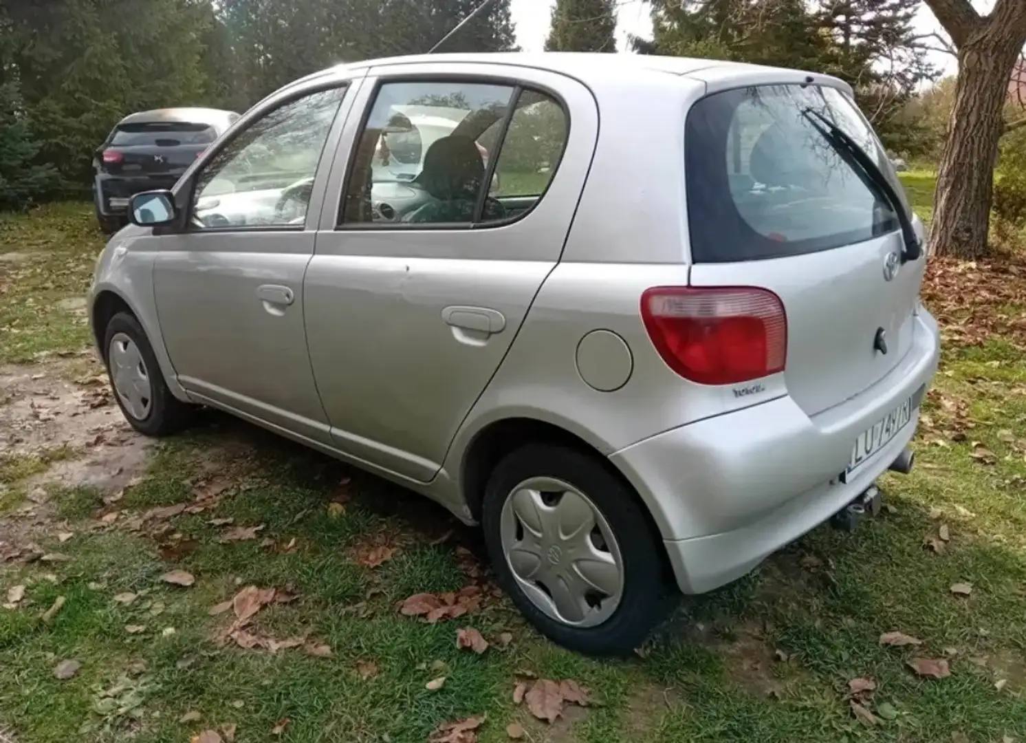 Toyota Yaris 1.3i Linea Sol GPS A - 2