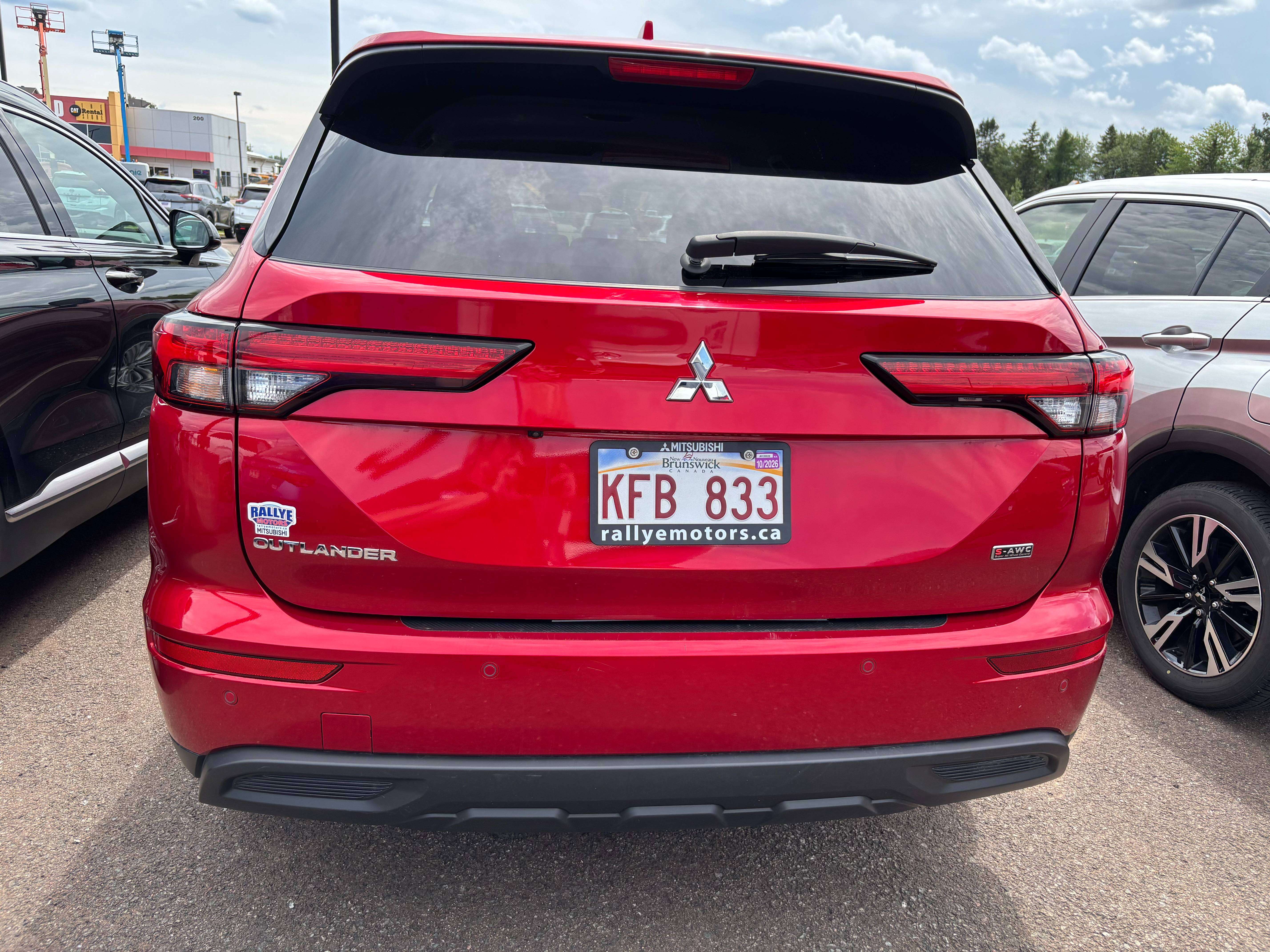 2024 Mitsubishi Outlander ES — снимка 1