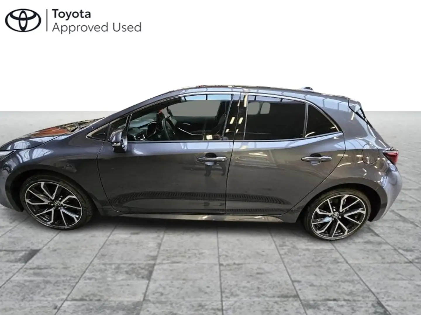 Toyota Corolla Hatchback 1.8 Hybride Premium Zwart - 2