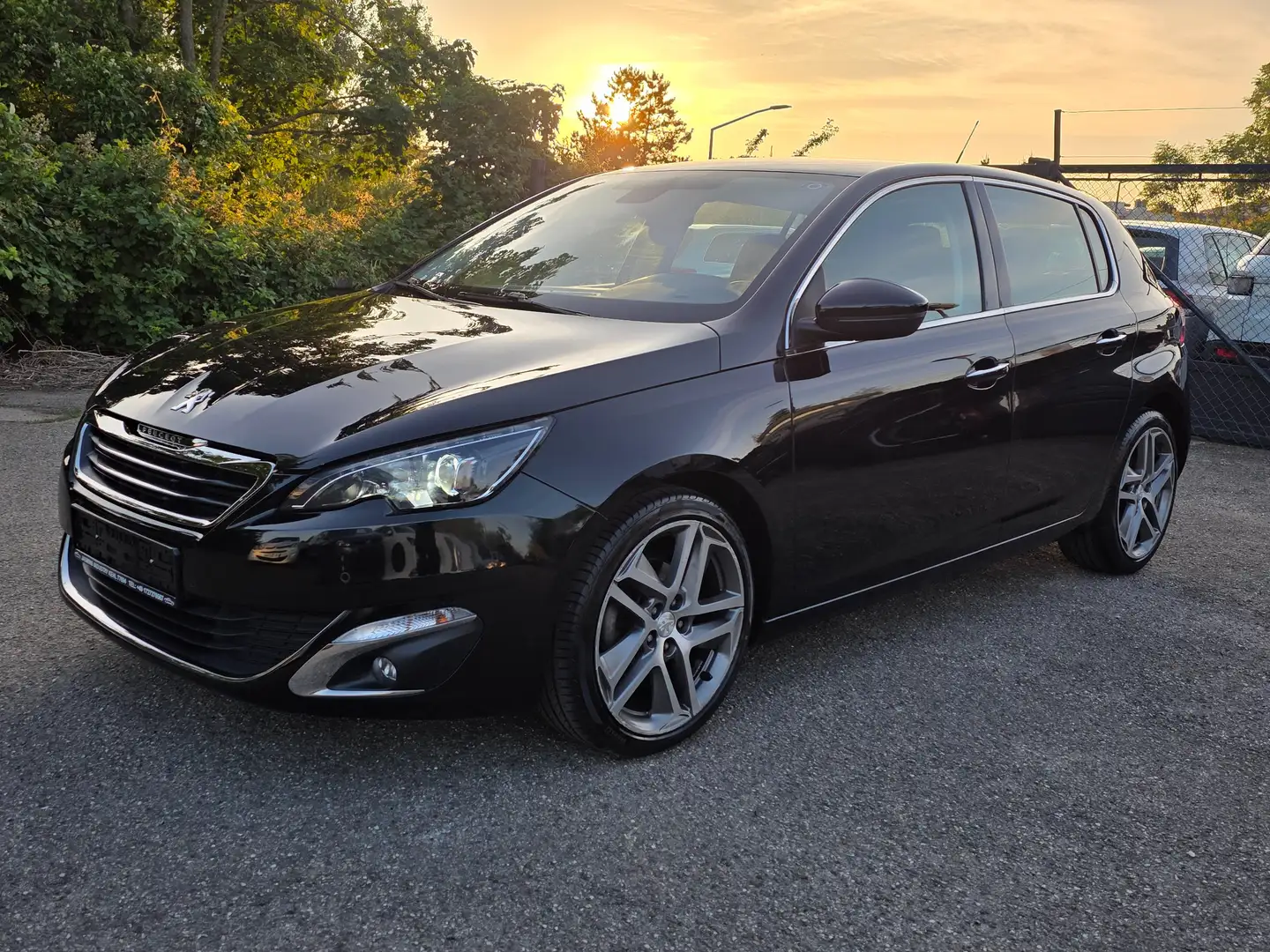 Peugeot 308 1.6 HDI Sport Limousine Allure Xenon Kamara Naviga Nero - 1