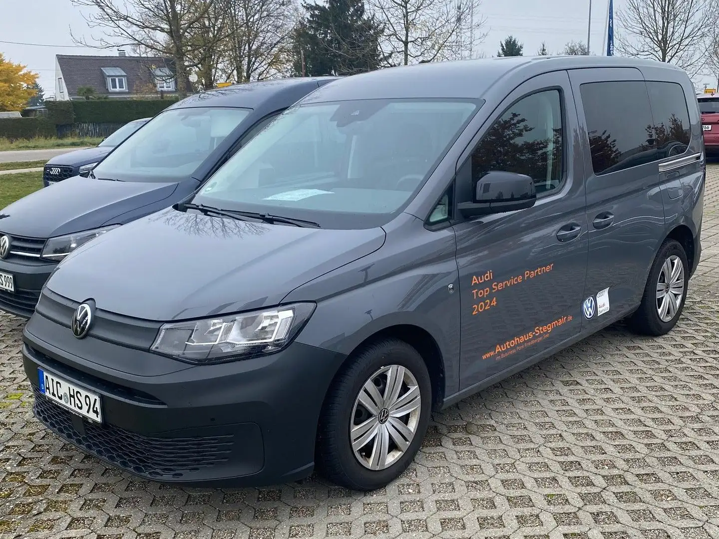Volkswagen Caddy Basis Grau - 1