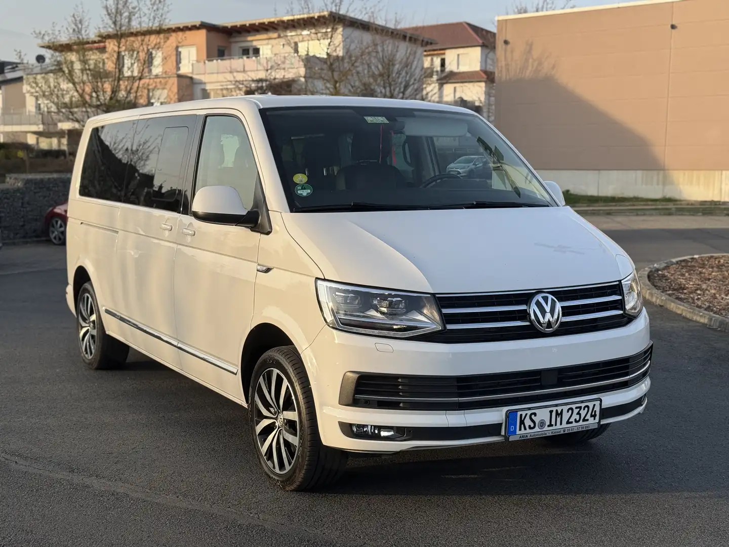 Volkswagen T6 Multivan Multivan Caravelle Kombi T6 TDI BMT Lang Highline Weiß - 1