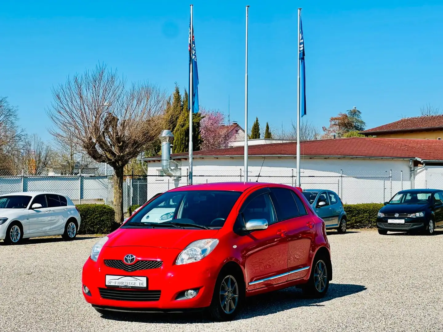 Toyota Yaris Executive Klima Bluetooth GARANTIE SERVICE Rot - 2