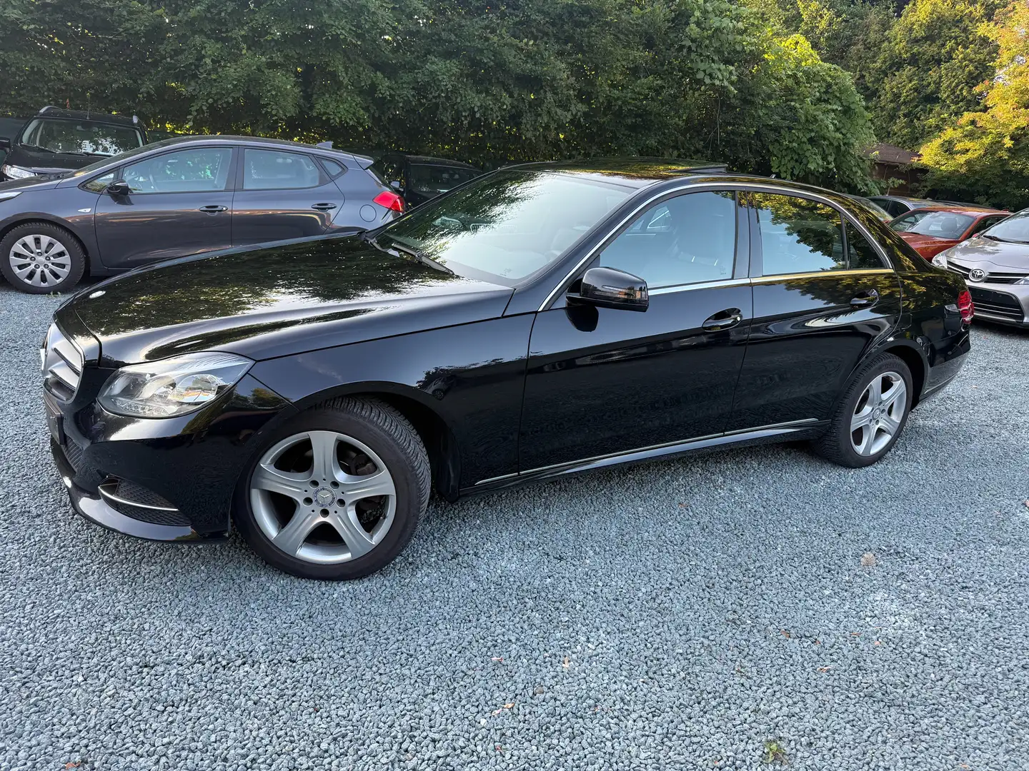 Mercedes-Benz E 200 E 200 CDI Avantgarde *Carnet Mercedes Etat Neuve* Nero - 2
