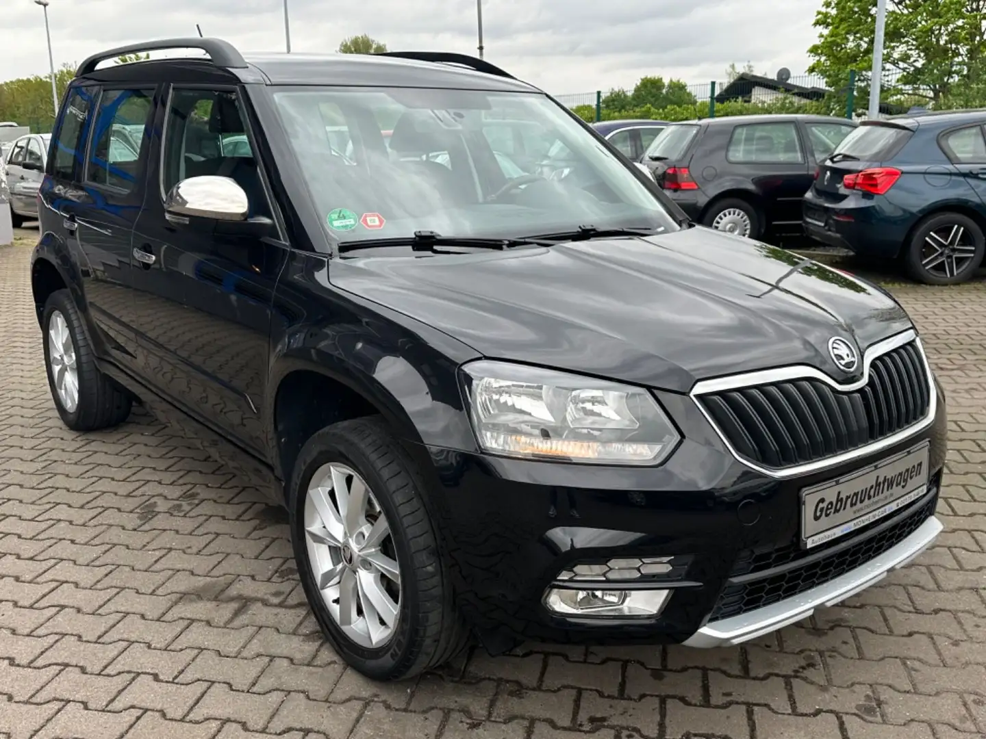 Skoda Yeti Ambition 4x4 Schwarz - 2