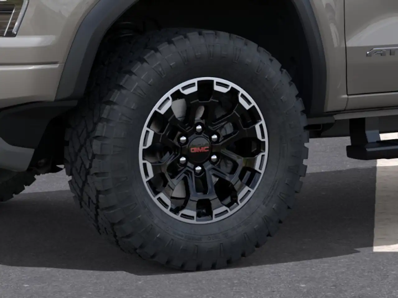 GMC Canyon photo GMC Canyon