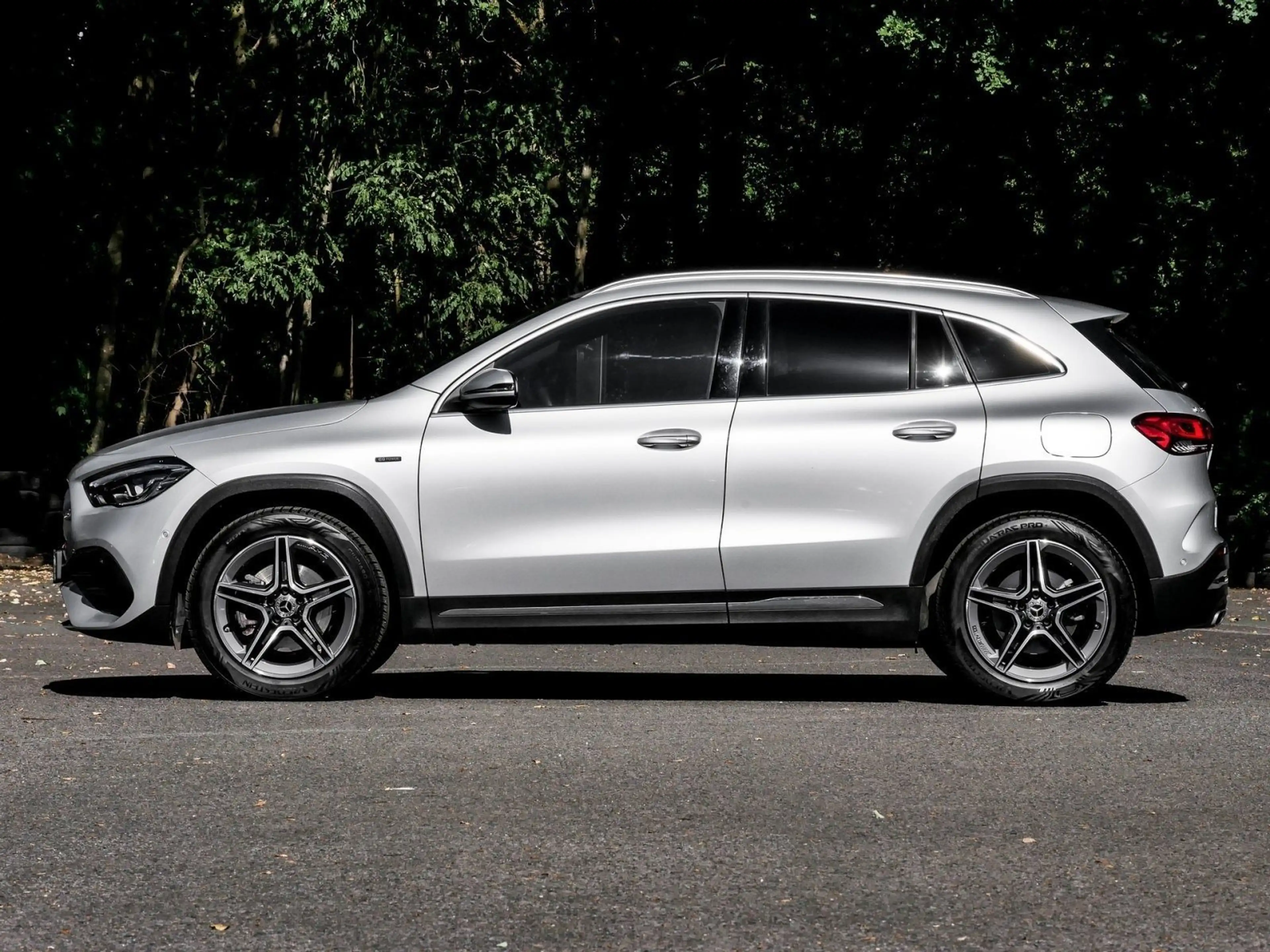 Mercedes-Benz GLA 250 AMG LINE+DISTRONIC+RFK+AHK — photo 20