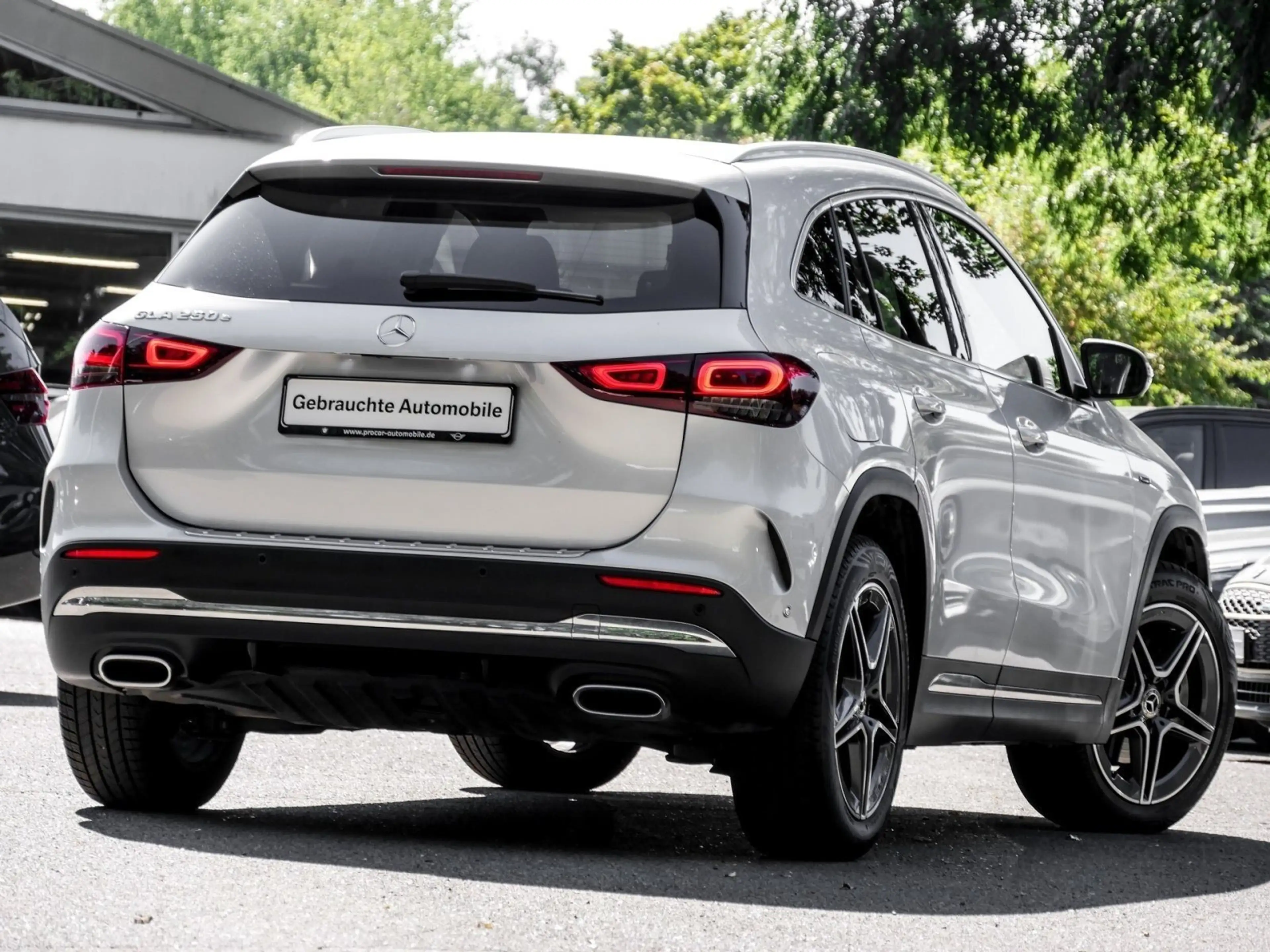 Mercedes-Benz GLA 250 AMG LINE+DISTRONIC+RFK+AHK — photo 2