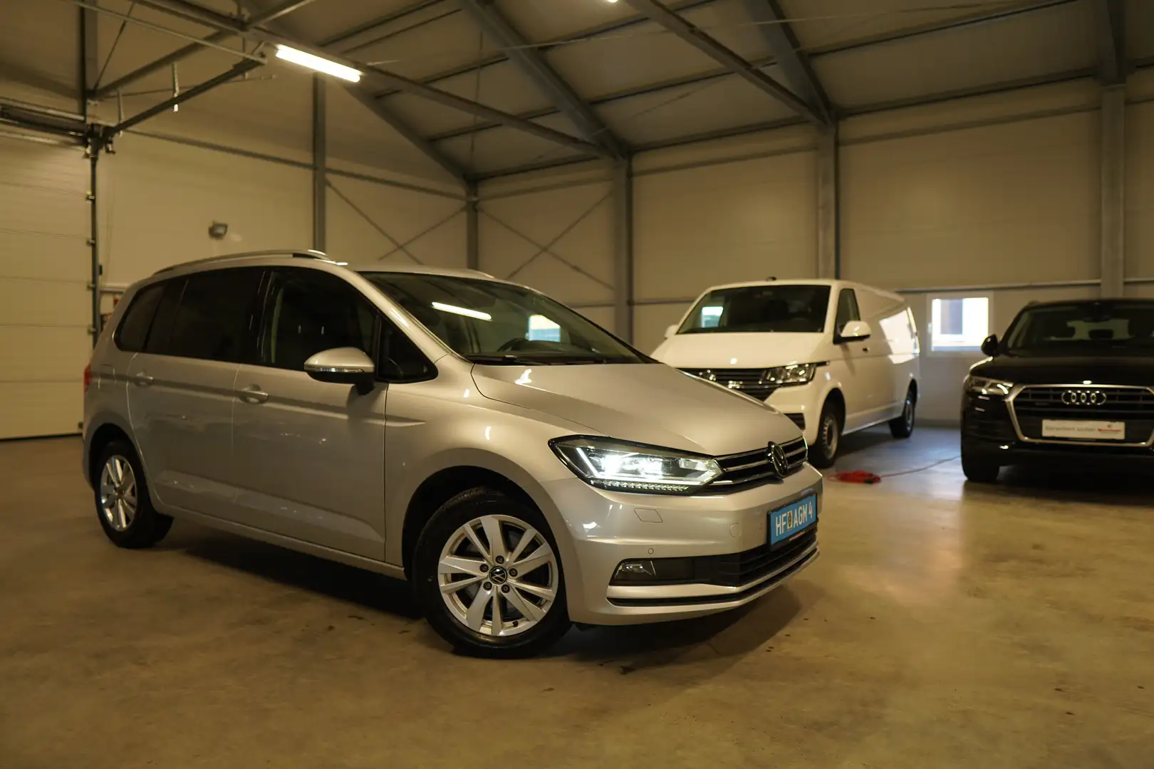 Volkswagen Touran Touran Comfortline 2,0 BMT TDI DSG MATRIX NAVI AHK Silber - 1