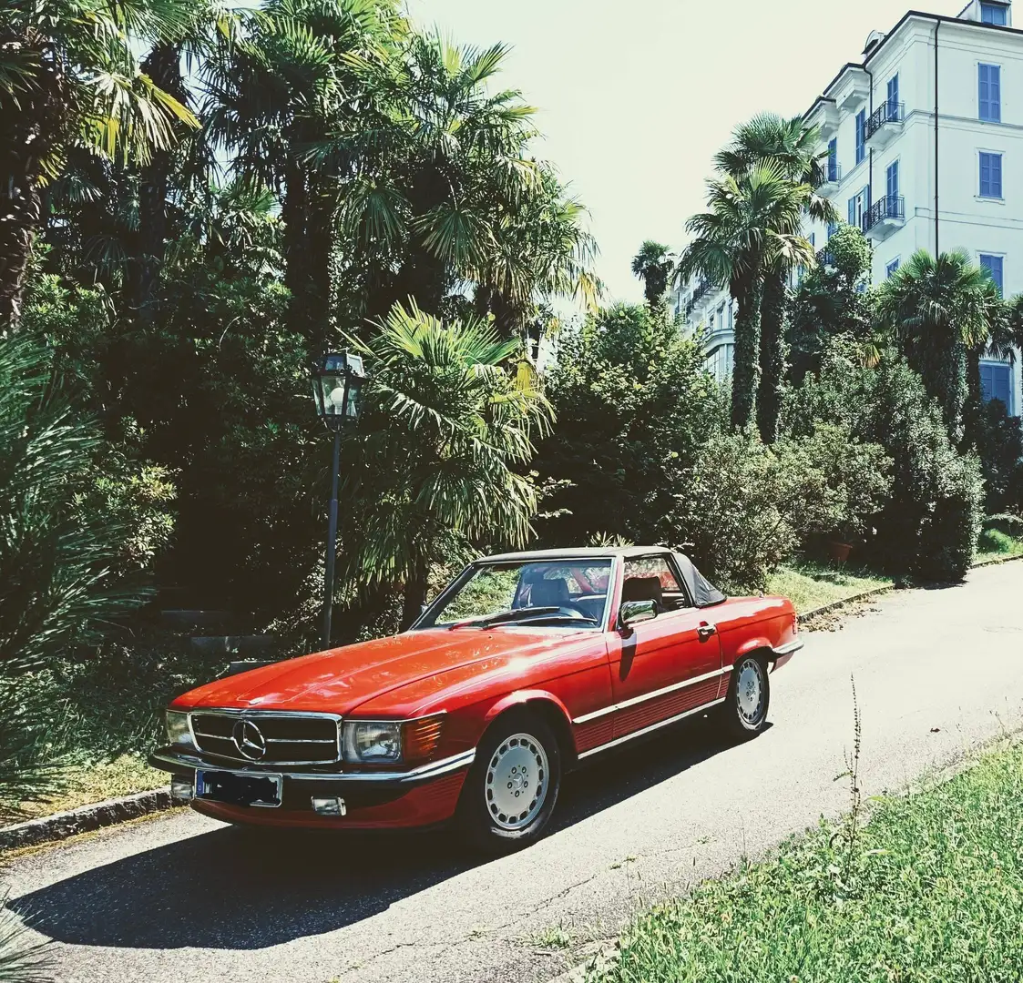 Mercedes-Benz SL 560 R107 Rot - 1