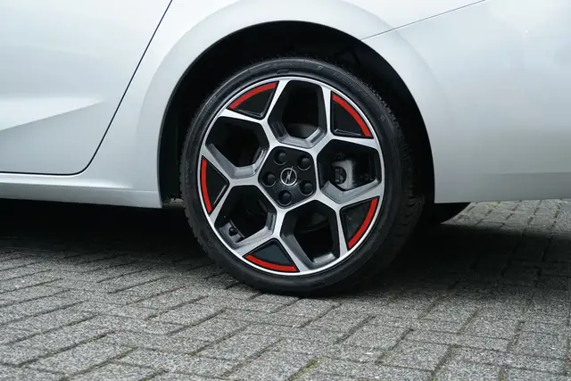 Opel Astra view 14