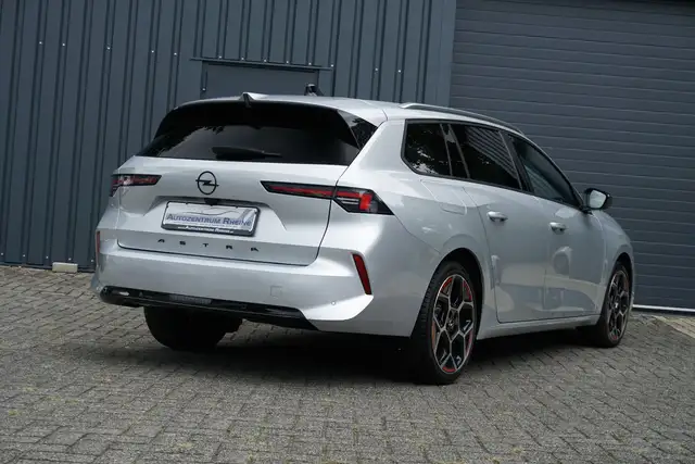 Opel Astra view 7