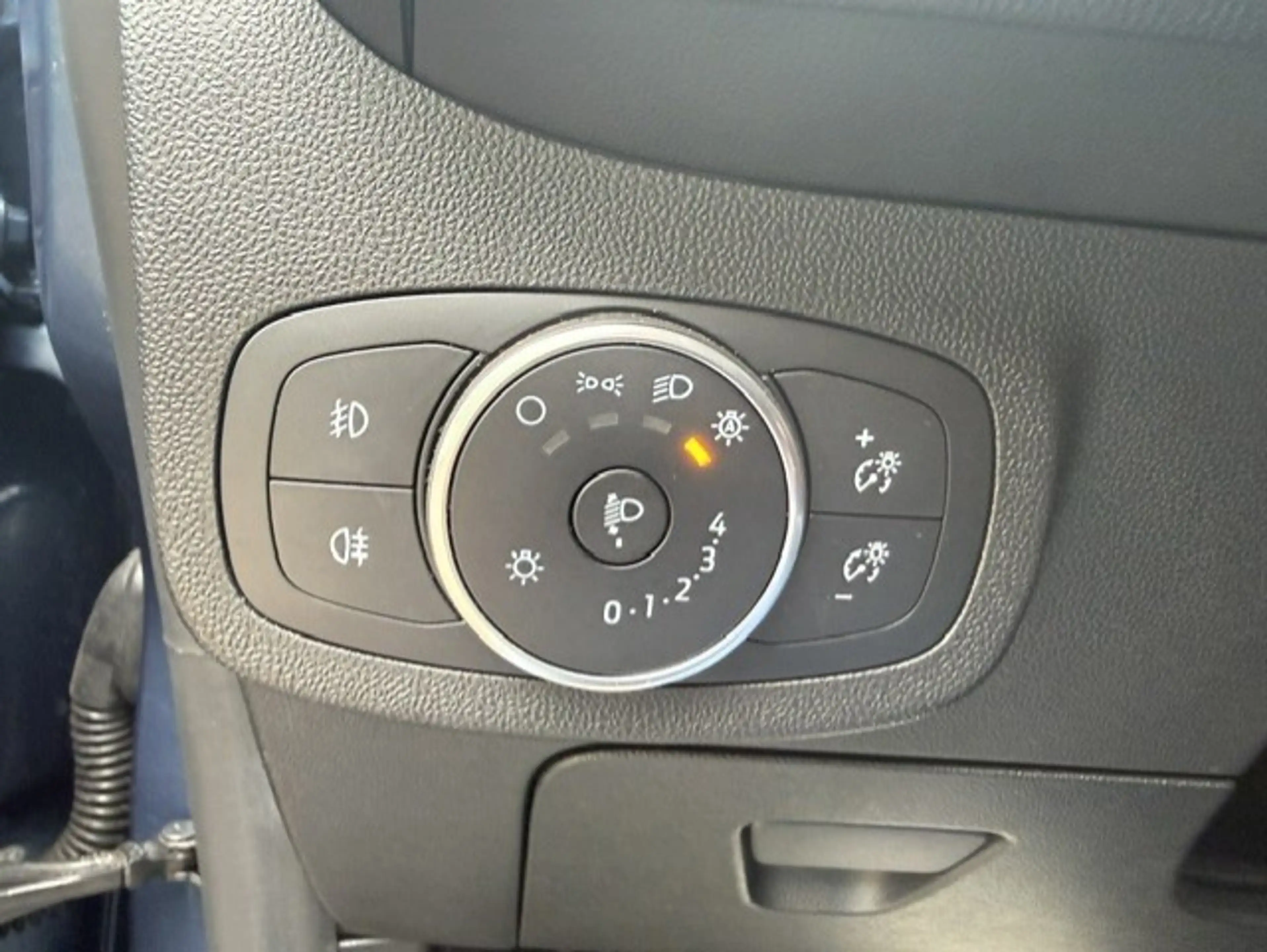 Ford Fiesta 1.0 EcoBoost Titanium Clima/CarPlay — photo 17