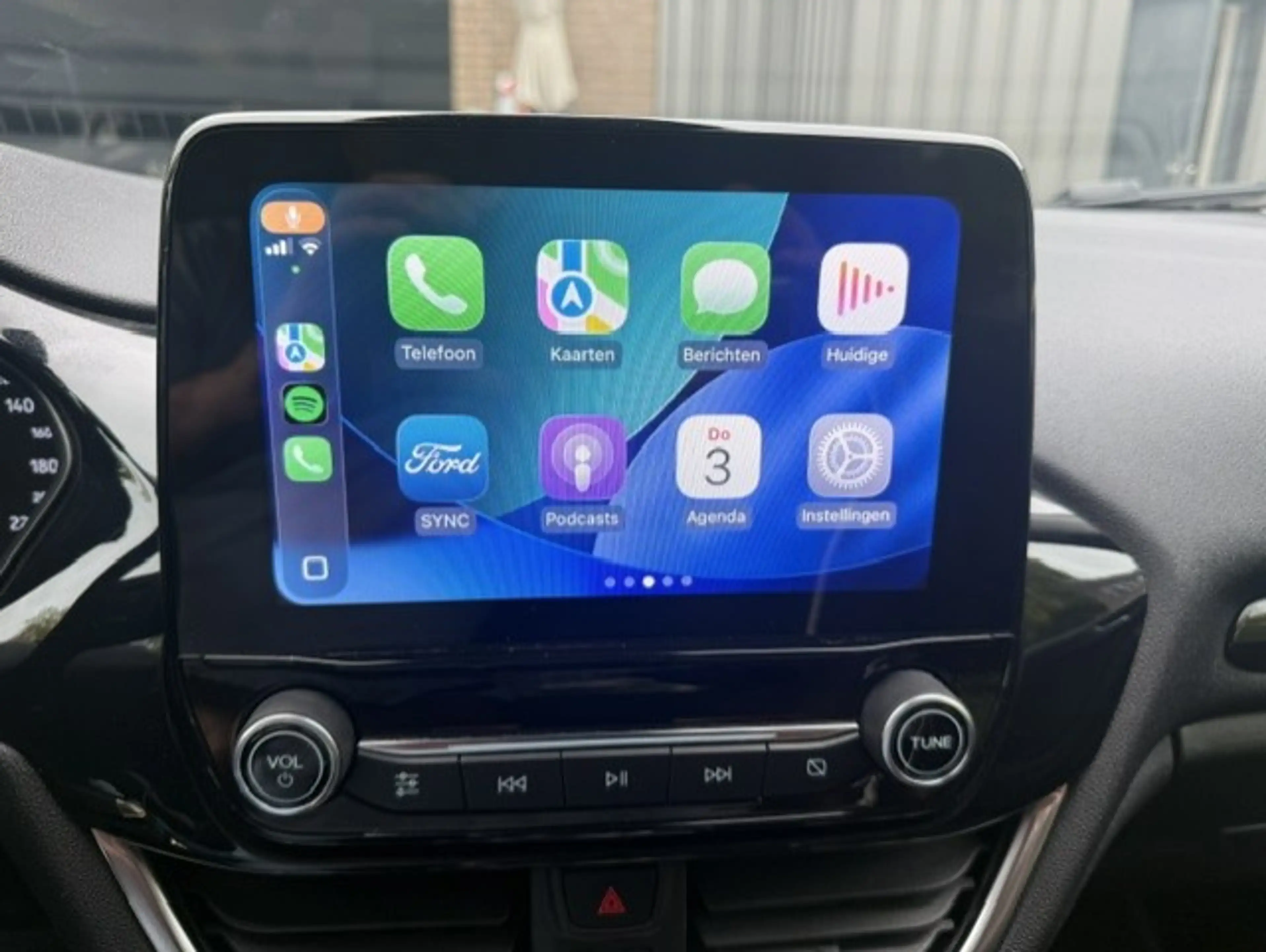 Ford Fiesta 1.0 EcoBoost Titanium Clima/CarPlay — photo 12