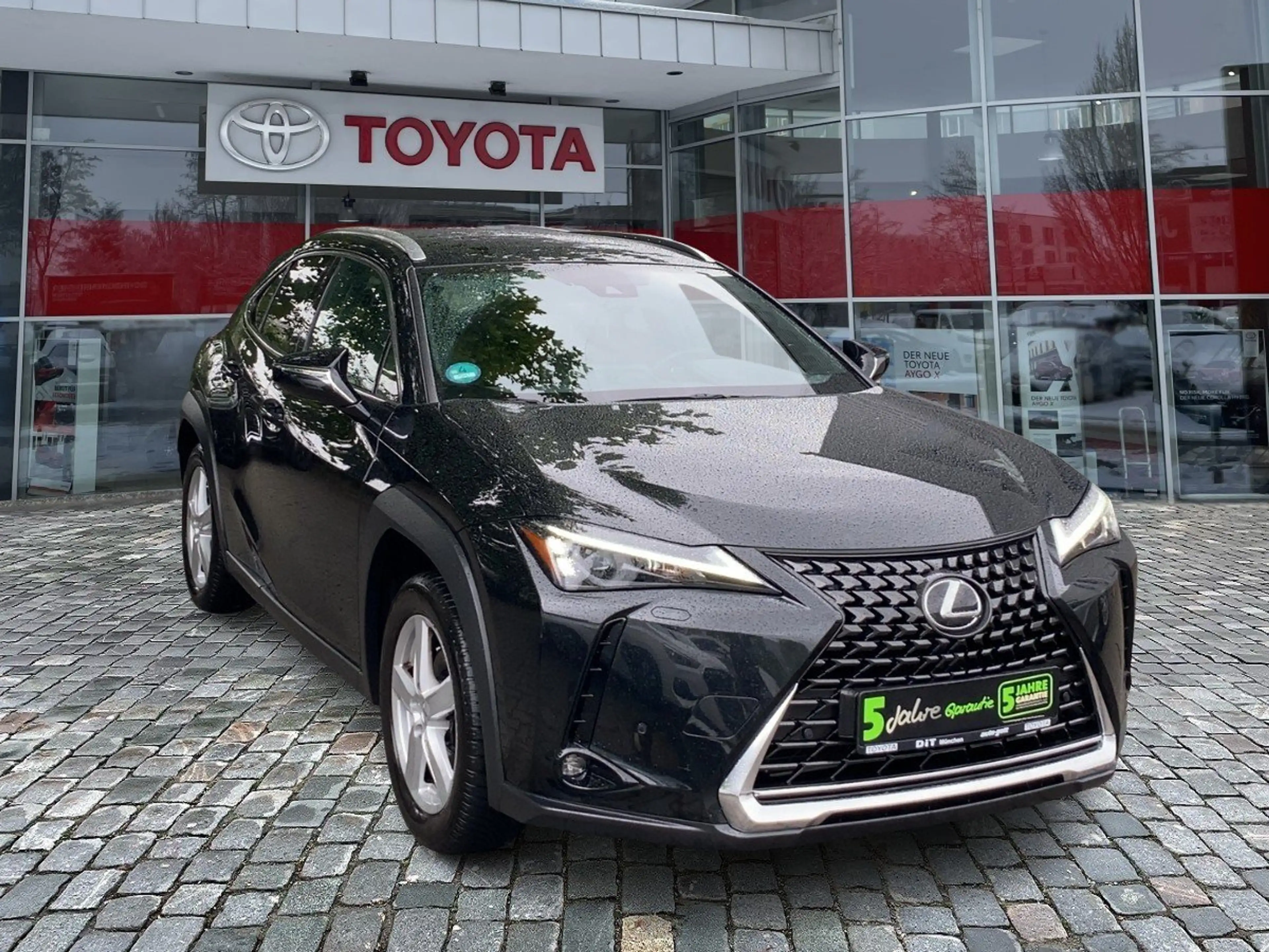 Lexus UX 250h UX 250 h Style Edition zuverlässiger Crossover — photo 7