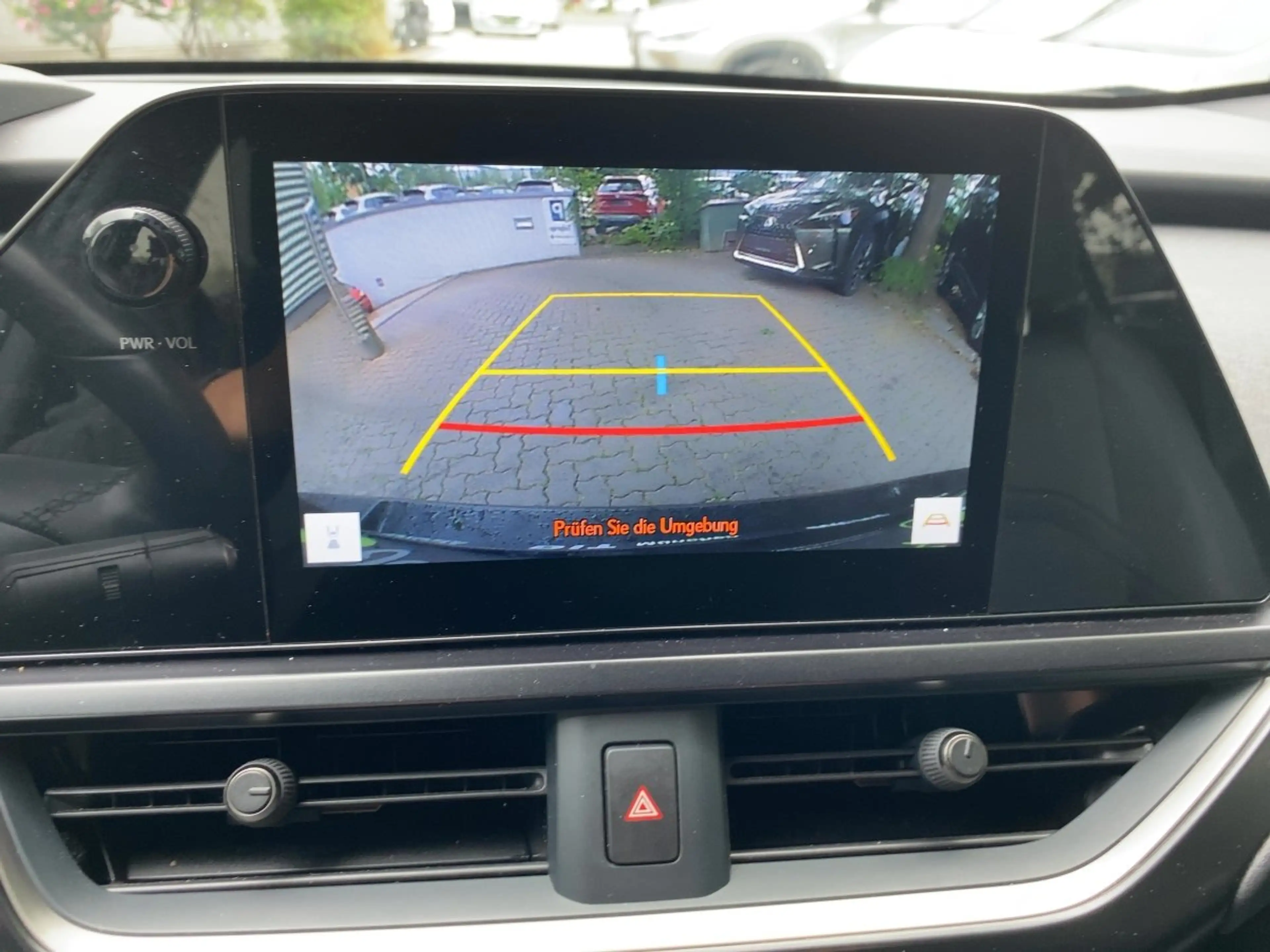 Lexus UX 250h UX 250 h Style Edition zuverlässiger Crossover — photo 15