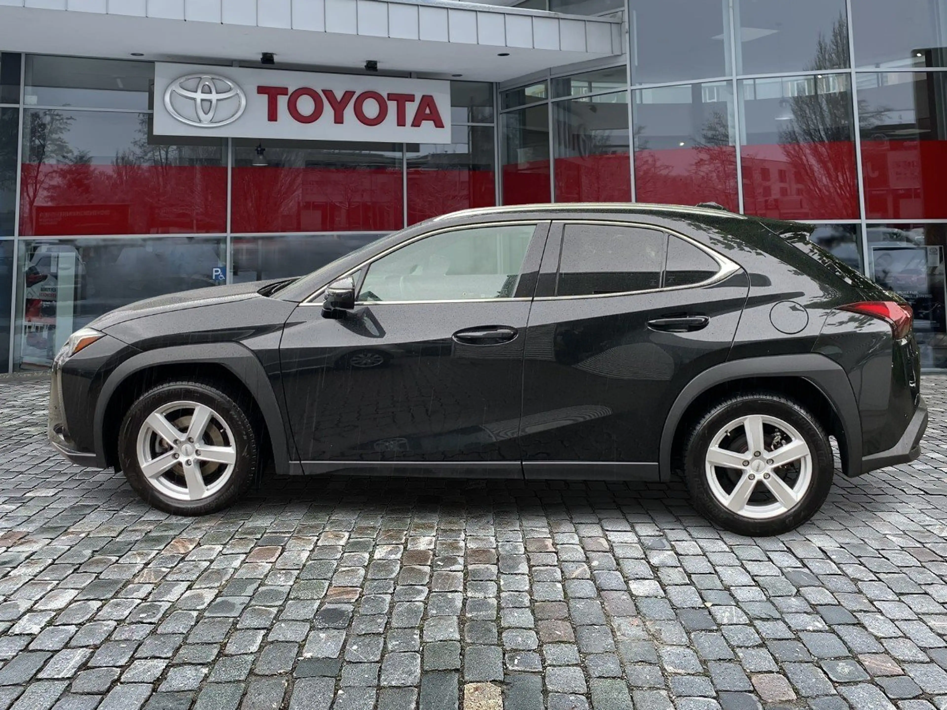 Lexus UX 250h UX 250 h Style Edition zuverlässiger Crossover — photo 3