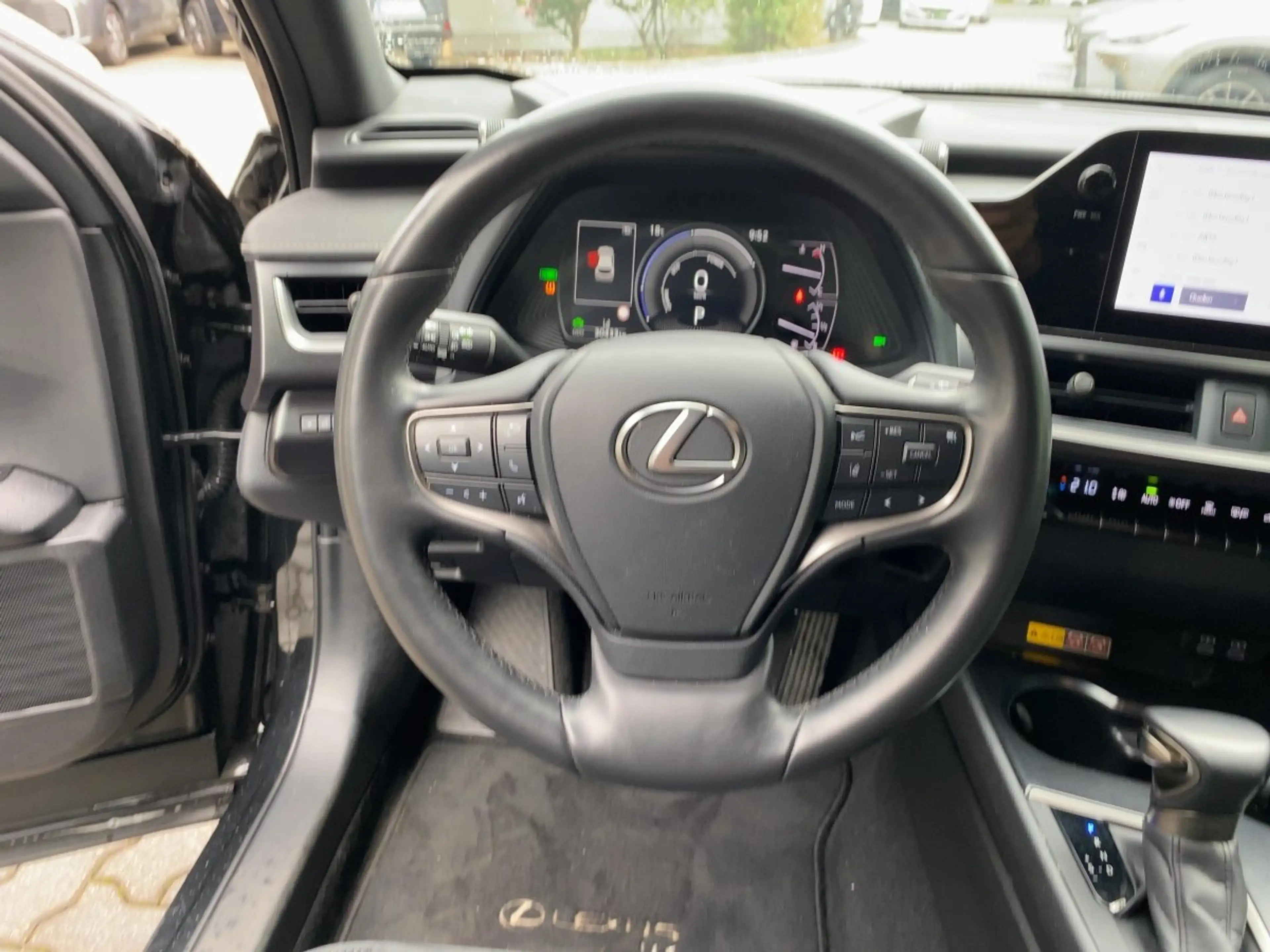 Lexus UX 250h UX 250 h Style Edition zuverlässiger Crossover — photo 13