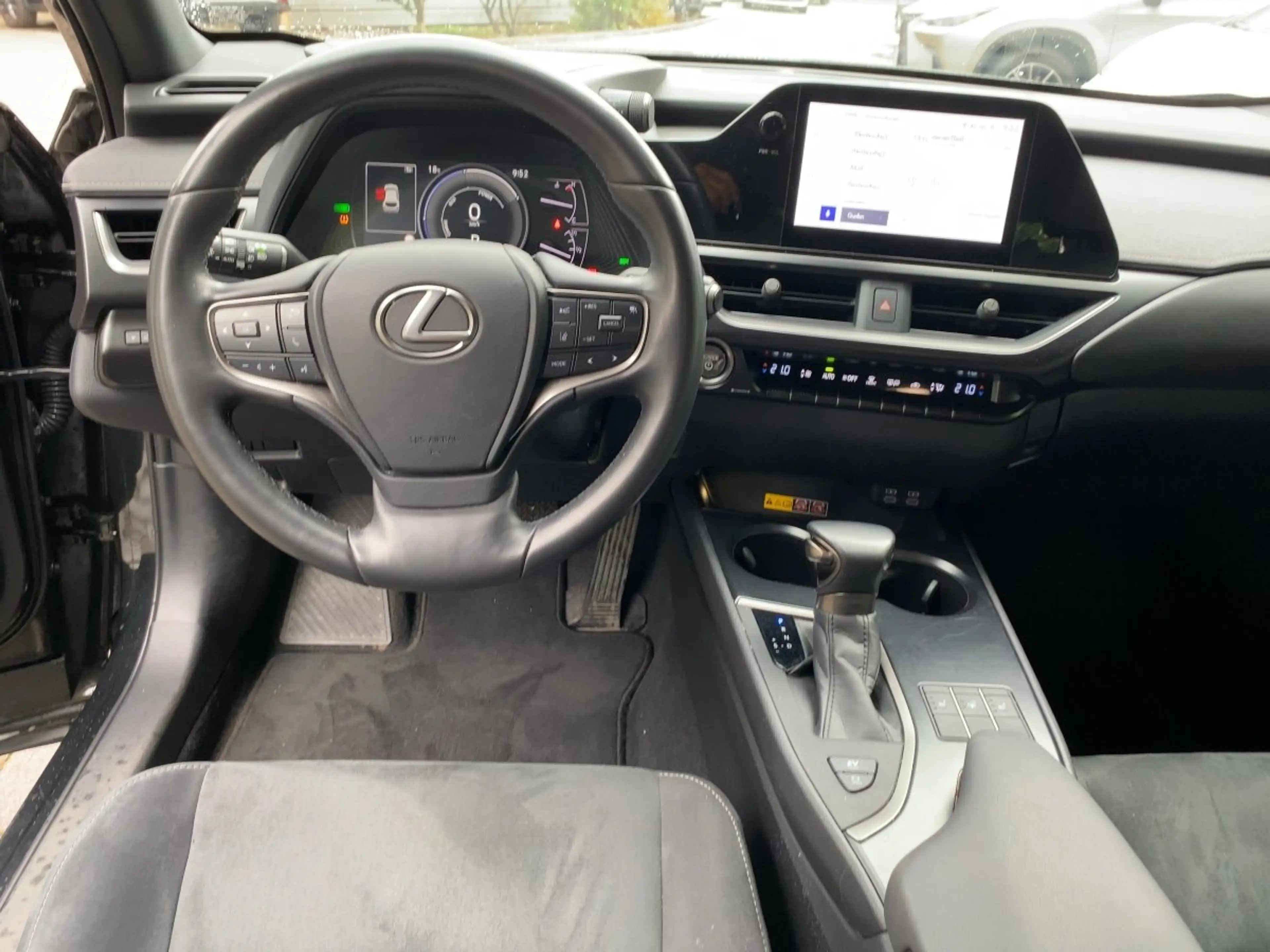Lexus UX 250h UX 250 h Style Edition zuverlässiger Crossover — photo 12