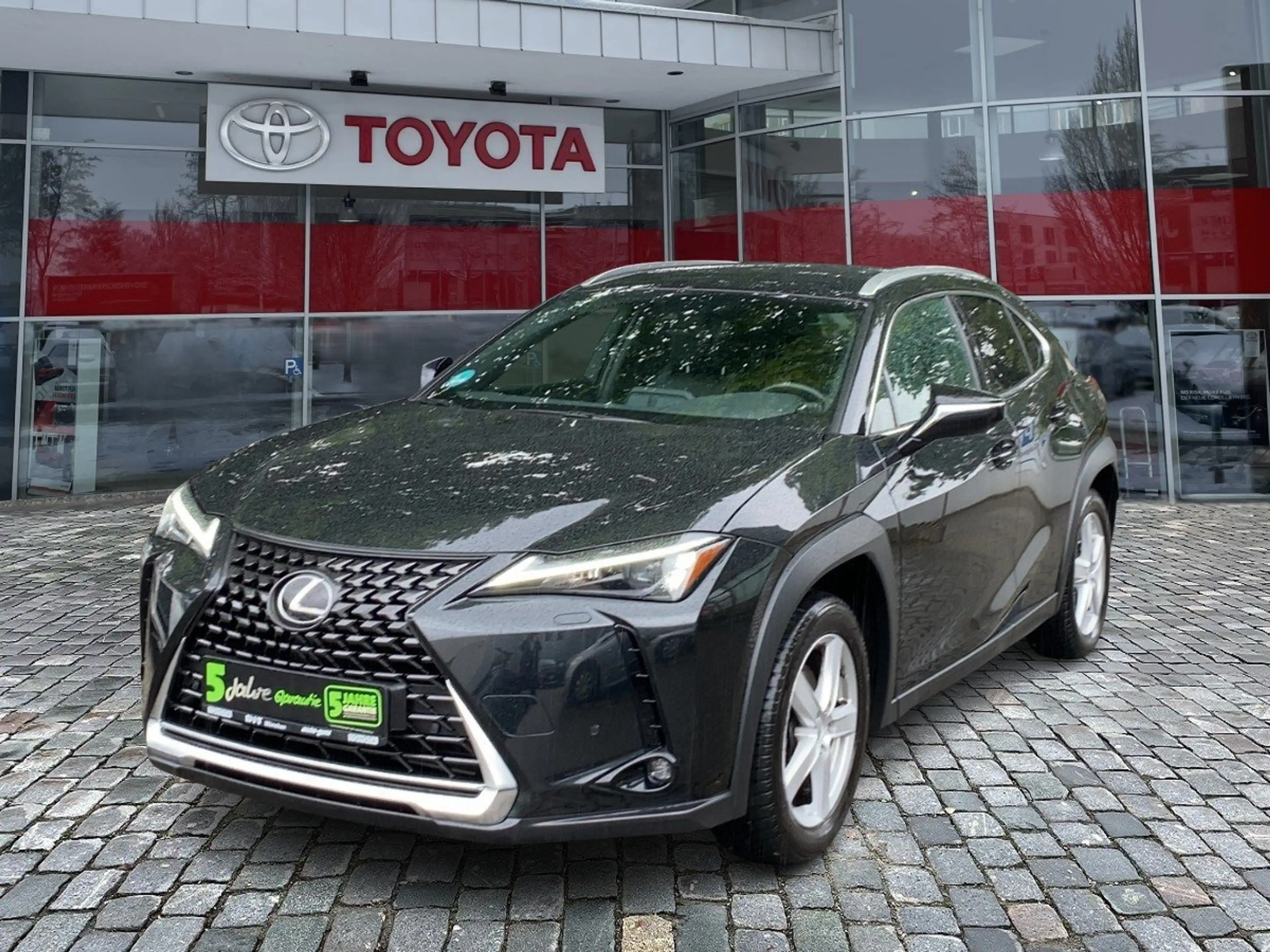 Lexus UX 250h UX 250 h Style Edition zuverlässiger Crossover — photo 2