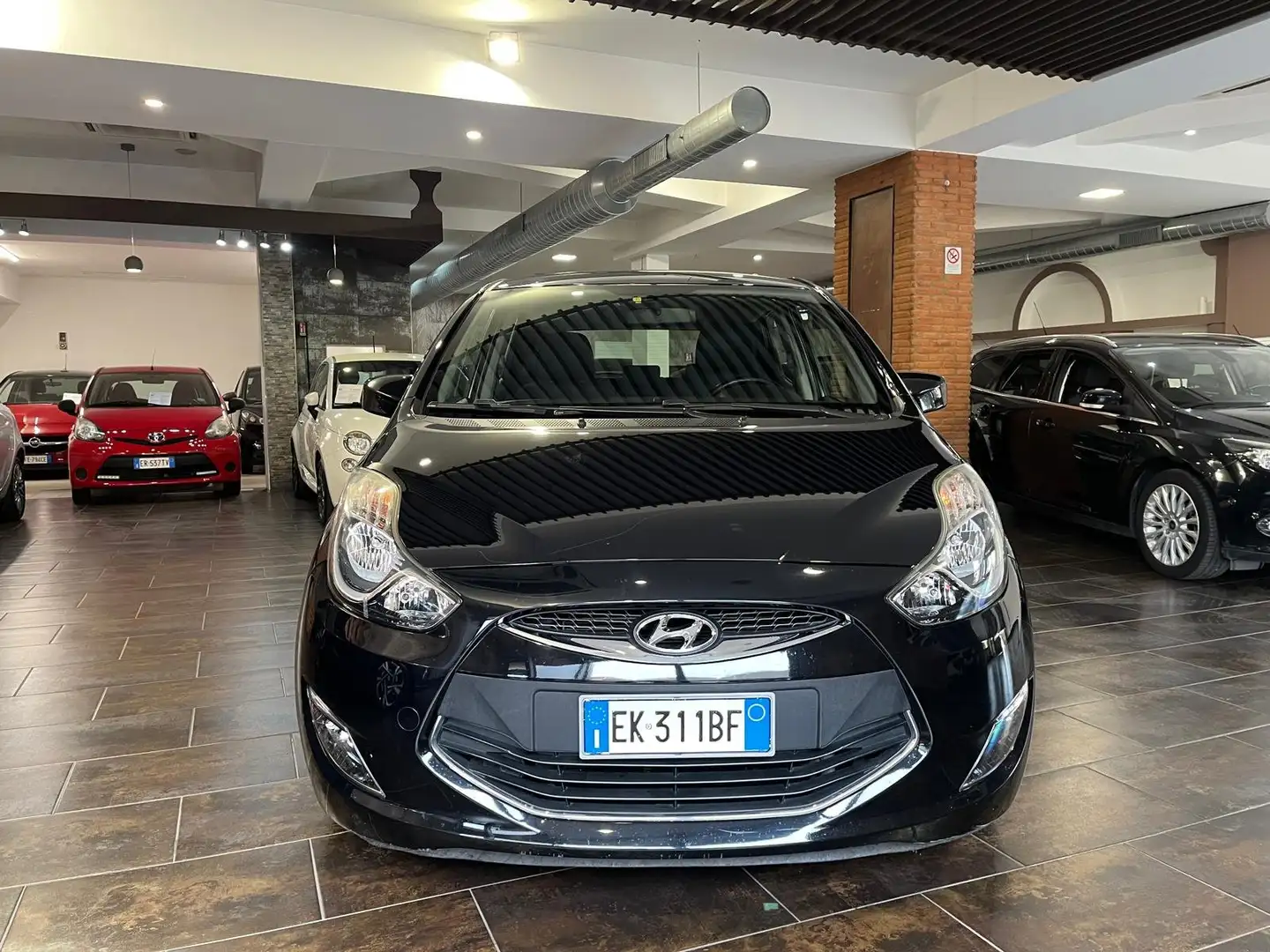 Hyundai iX20 ix20 1.4 Comfort Schwarz - 2