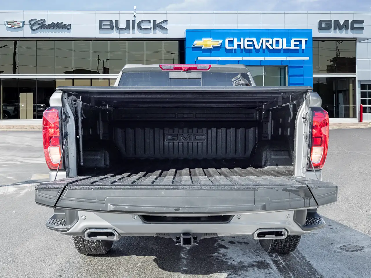 GMC Sierra 1500 снимка GMC Sierra 1500