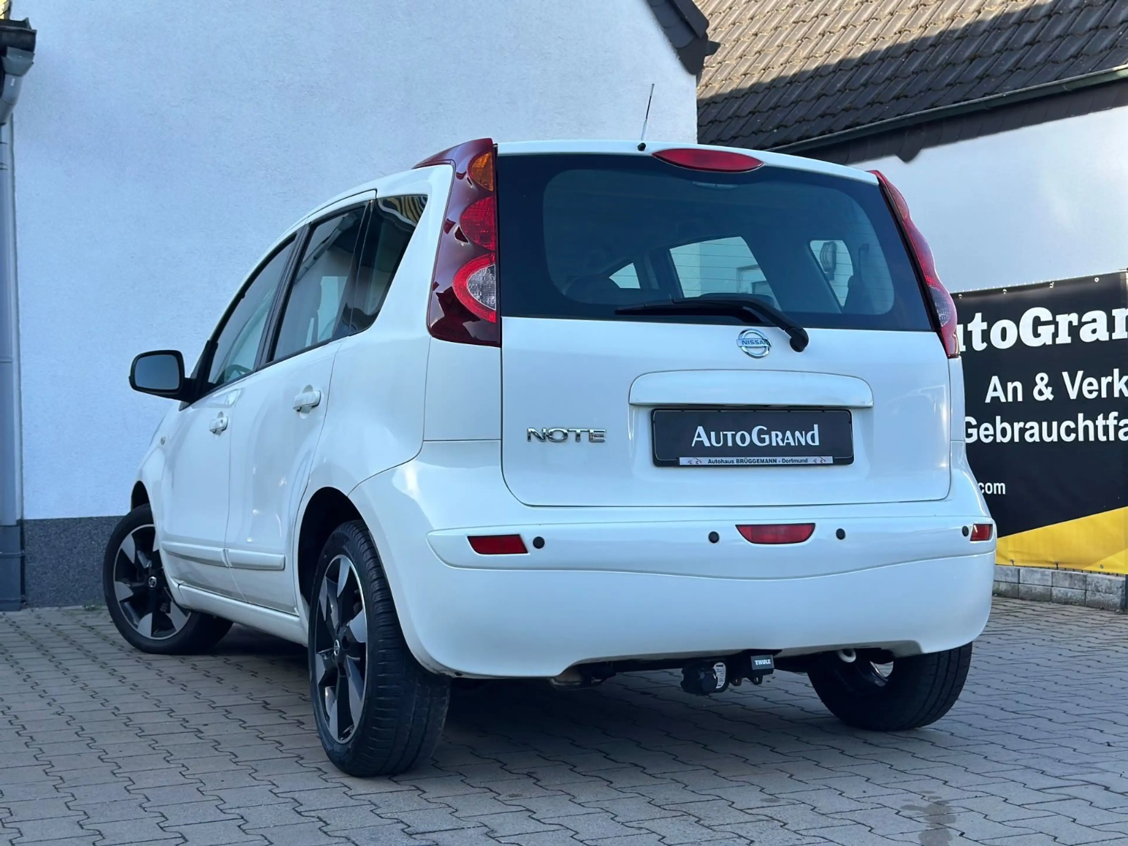 Nissan Note I-Way*1HAND*Klimaautomatik*AHK*PDC*TÜV* — photo 3