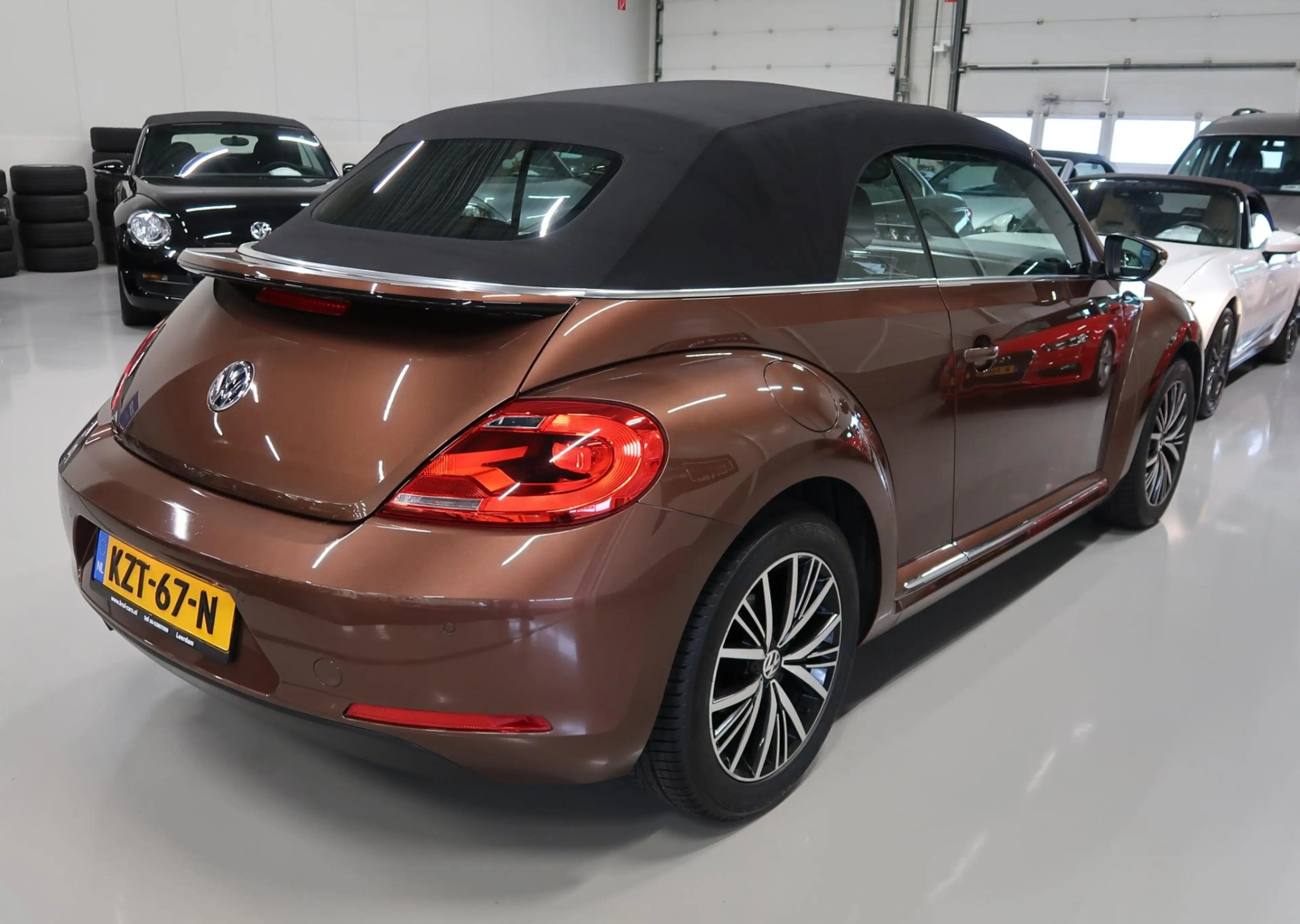 Volkswagen Beetle Cabriolet 1.2 TSI Allstar Camera Navigatie App con — photo 22