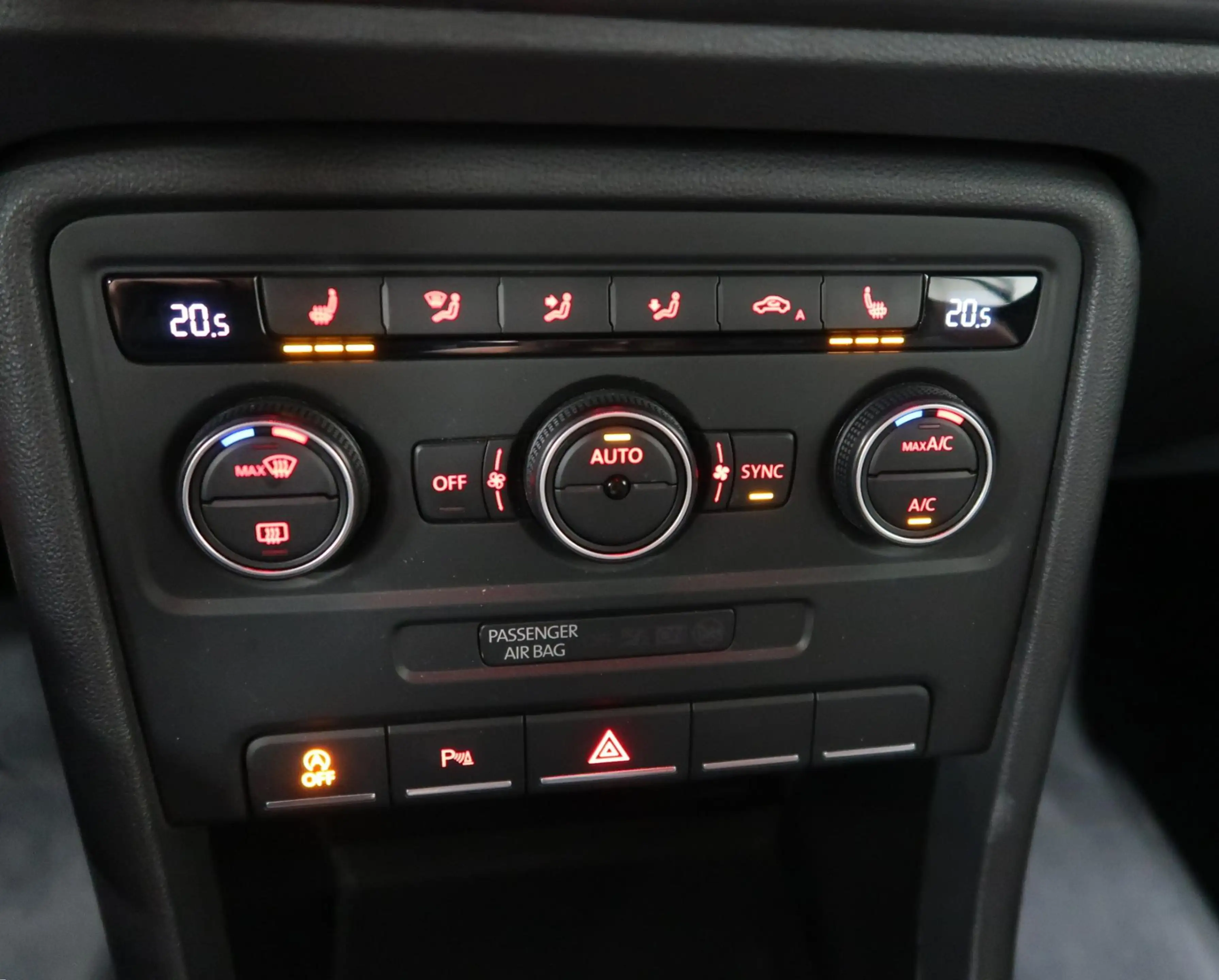 Volkswagen Beetle Cabriolet 1.2 TSI Allstar Camera Navigatie App con — photo 9